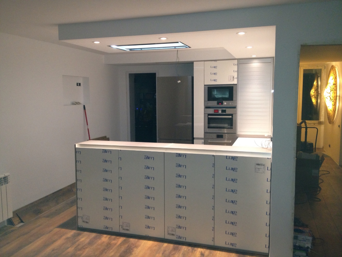 Cocina blanca de lux