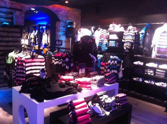 Comercio de ropa L/N