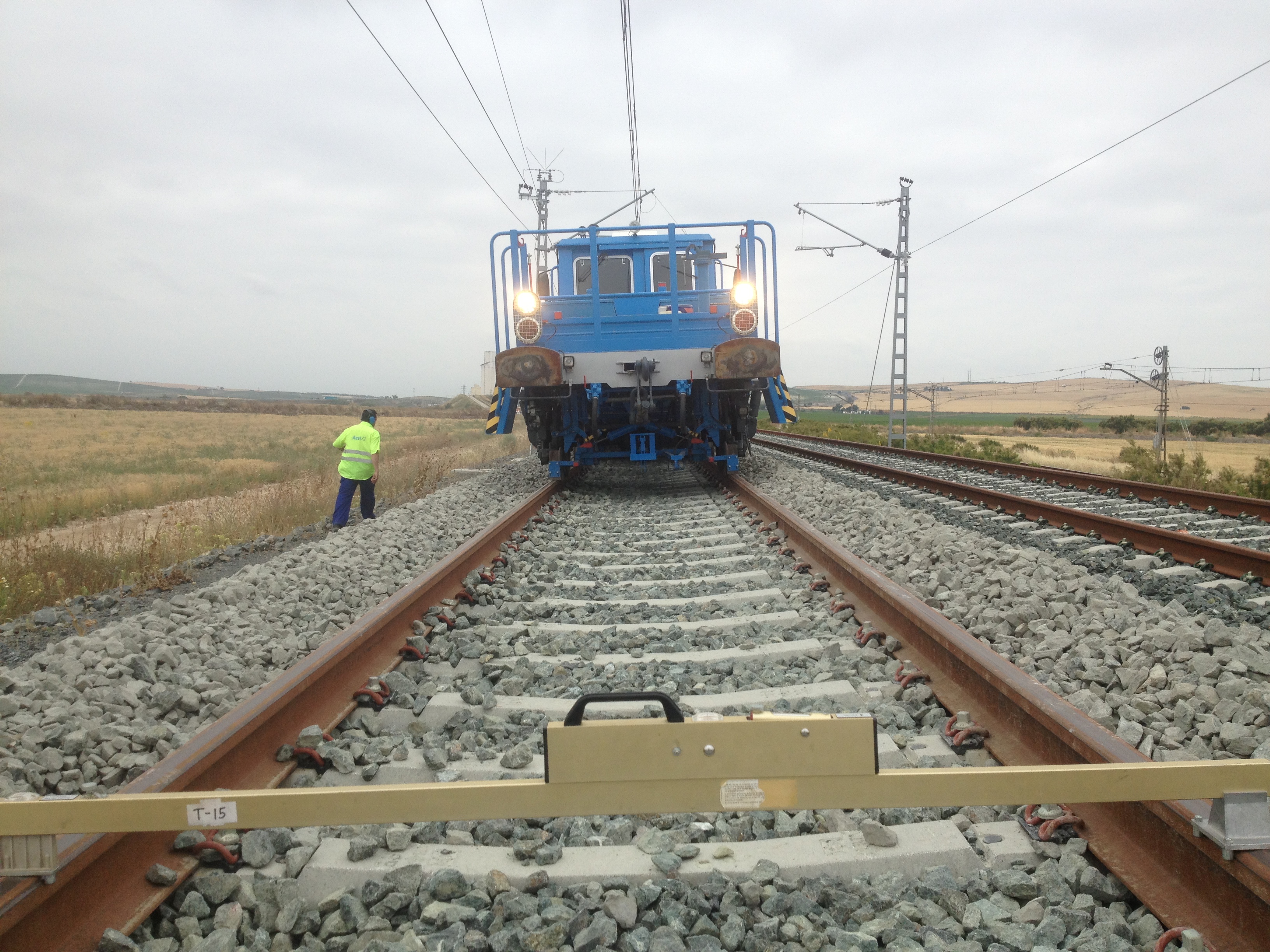 Comprobación de Ancho y Peralte Via