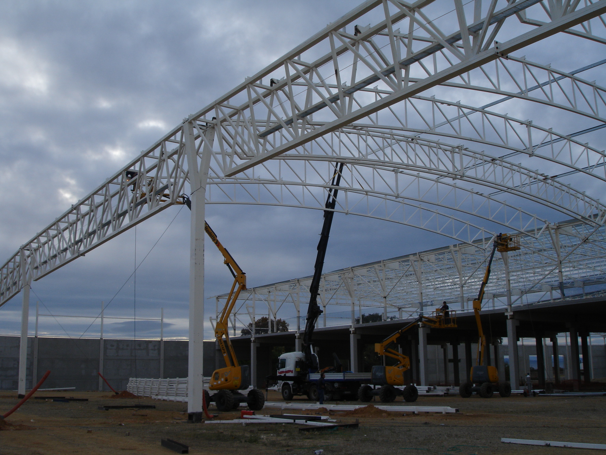 Construcción de nave industrial.