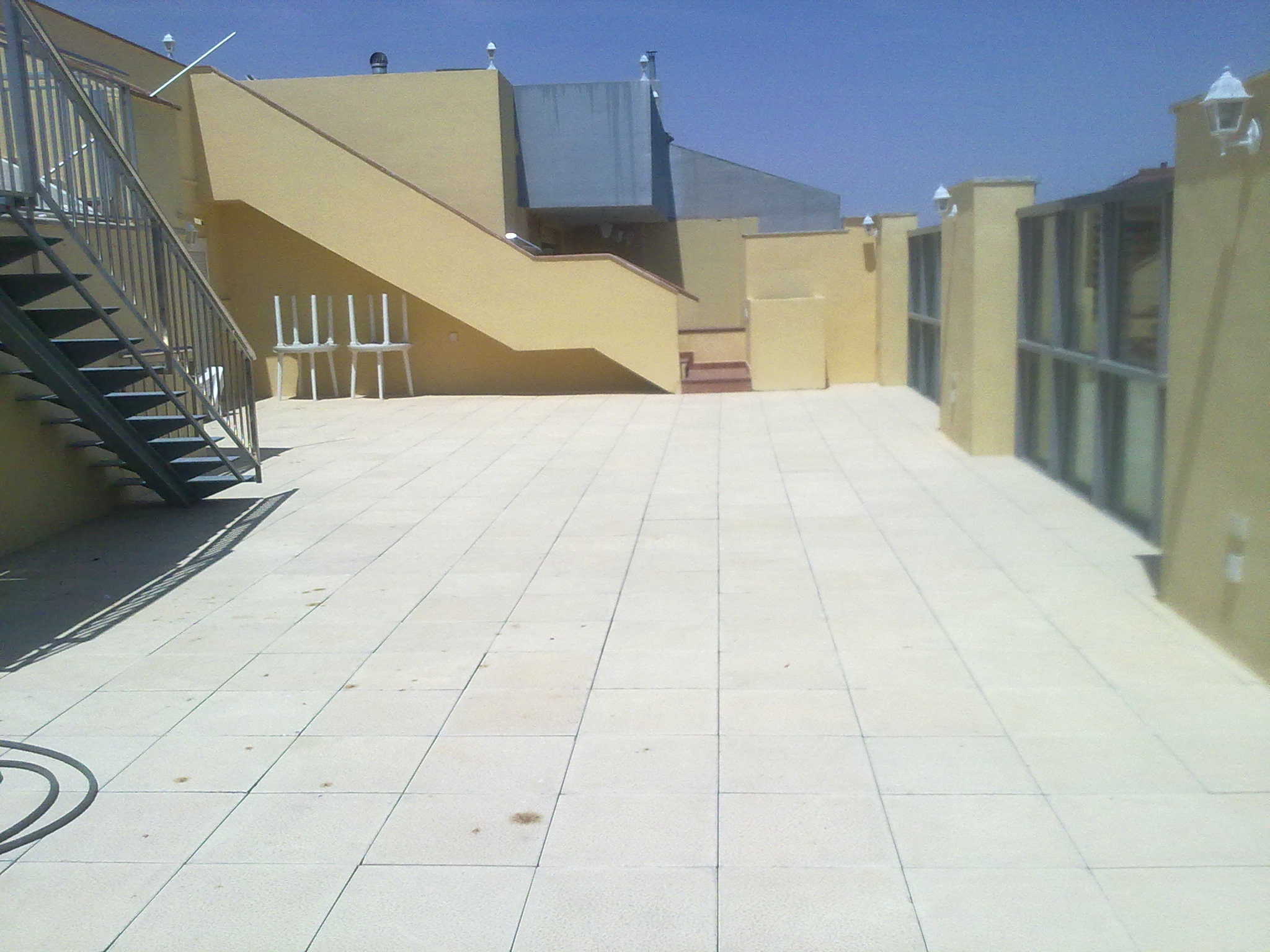 Contruccion de terraza y piscina en ático.