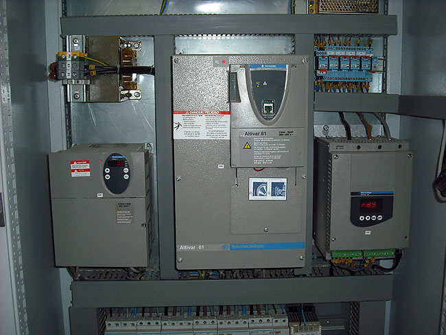 CUADRO DE BOMBEO SOLAR FINCA PICON CANO