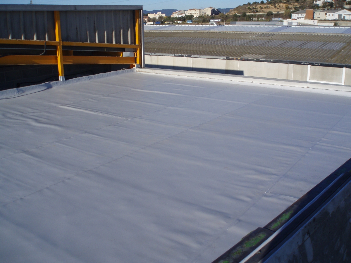 Cubierta plana acaba en gravas