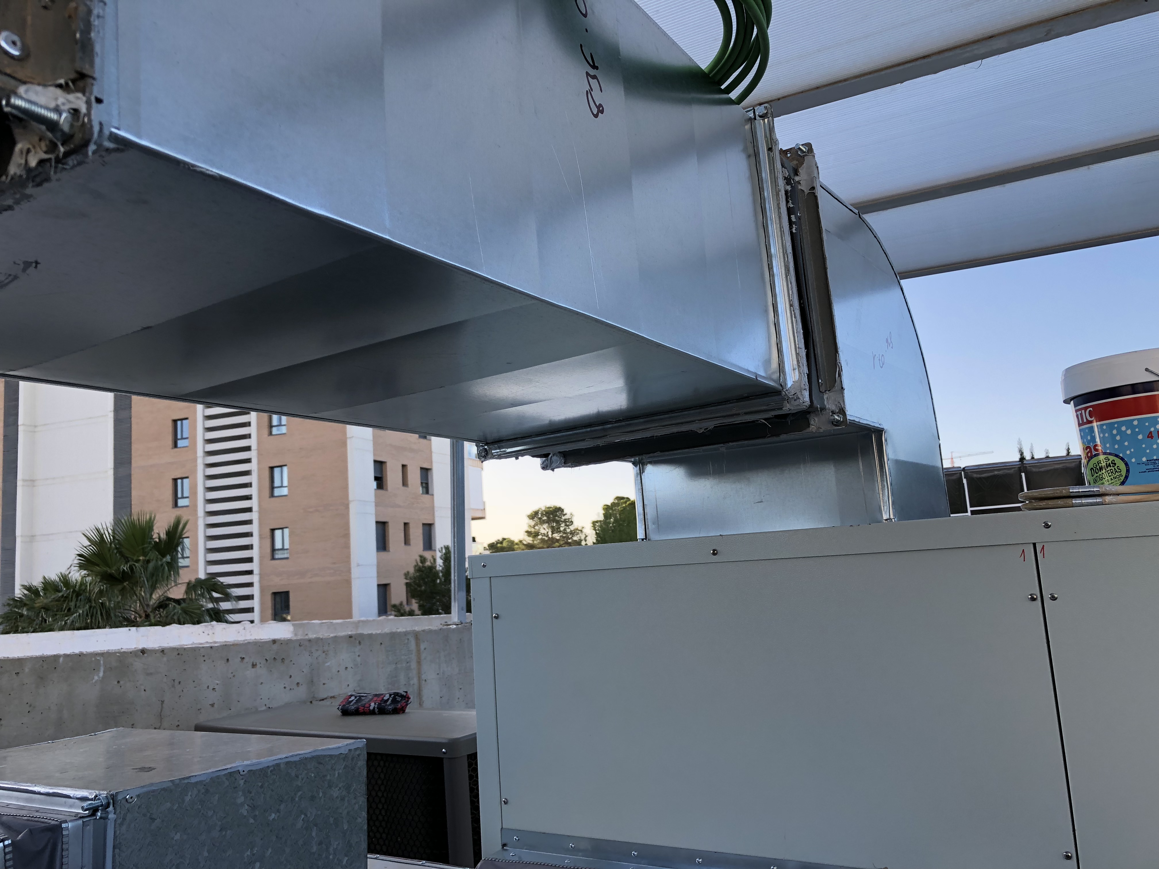 Detalle de instalación de deshumectadora