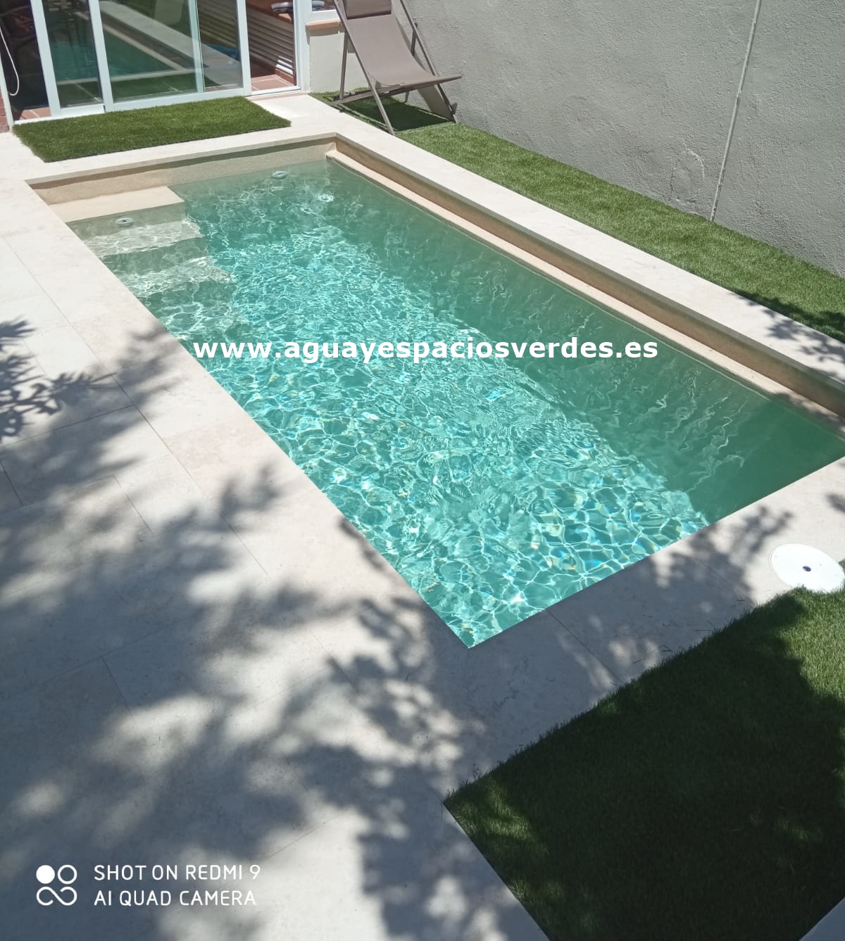 Piscina de obra con revestimiento en lámina armada