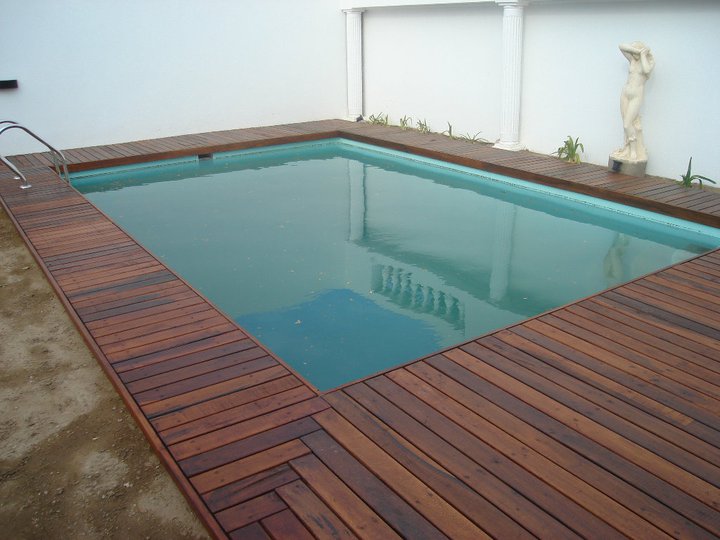 Deck en piscina