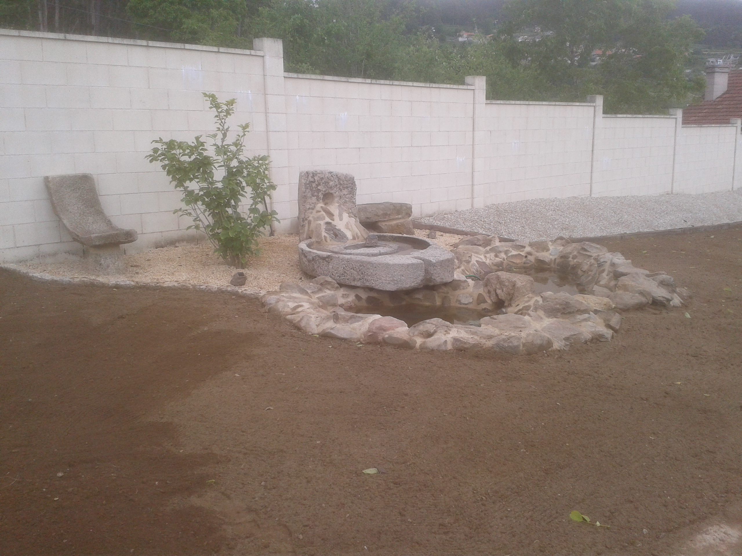 diseño de jardin con estanque