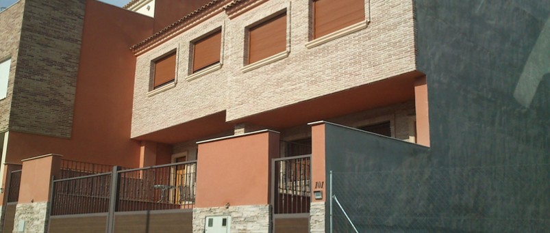 Dos viviendas unifamiliares adosadas tipo dúplex