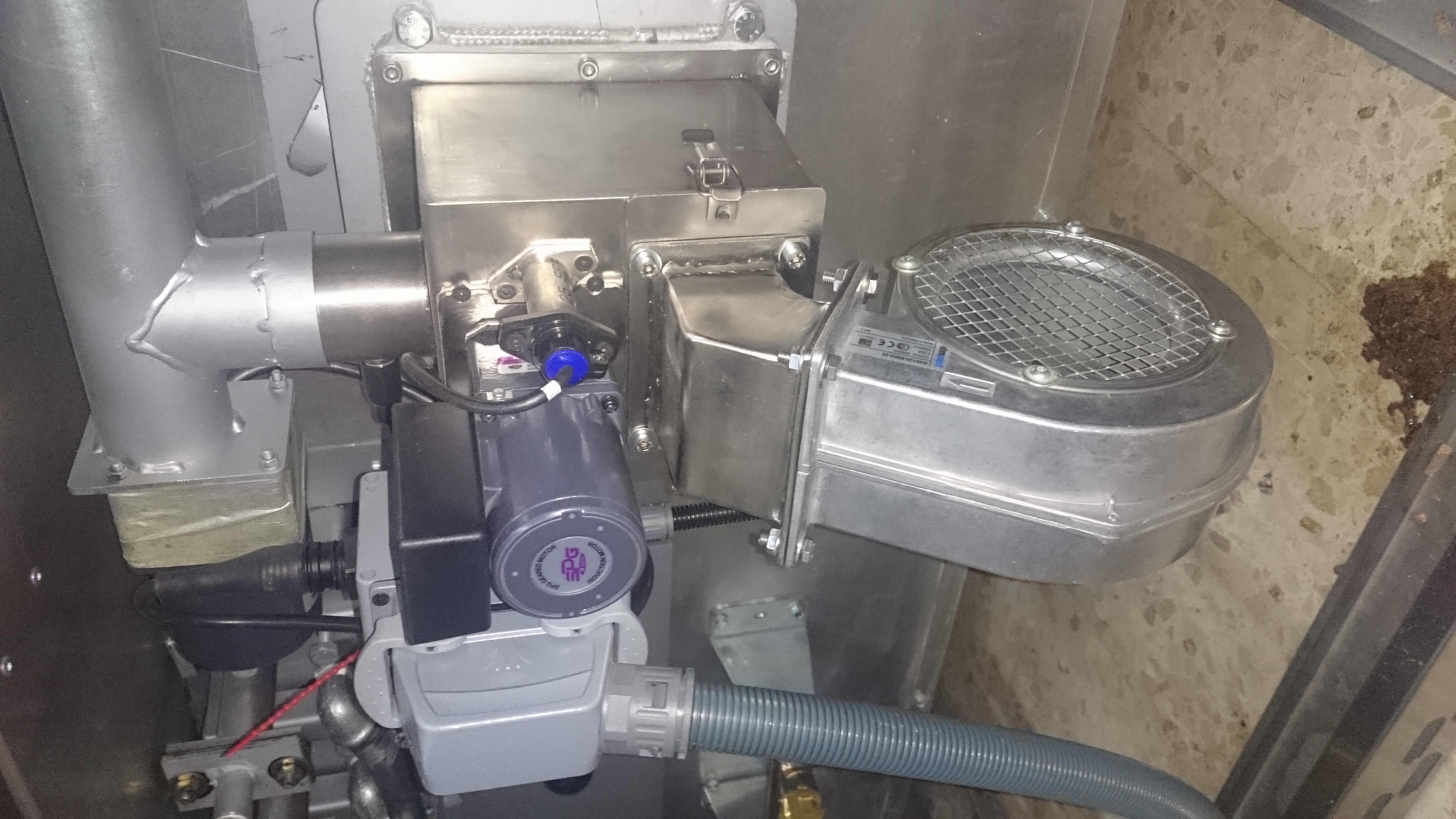 Quemador de biomasa policombustible en horno de pan