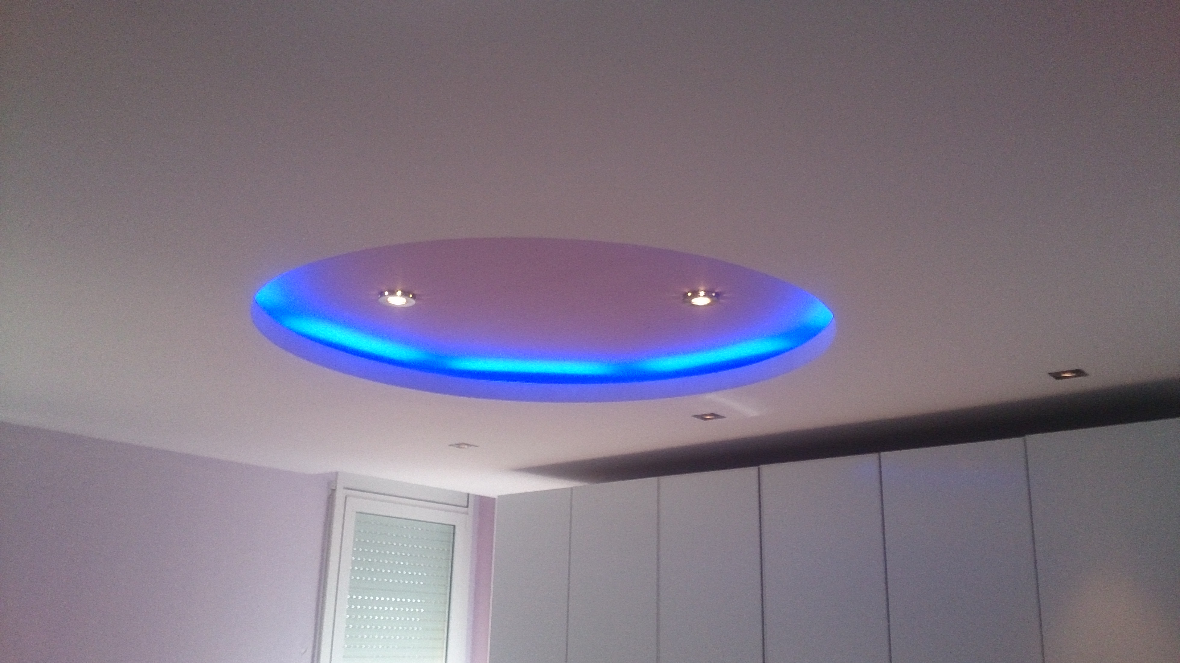 Techo de pladur en habitación de matrimonio