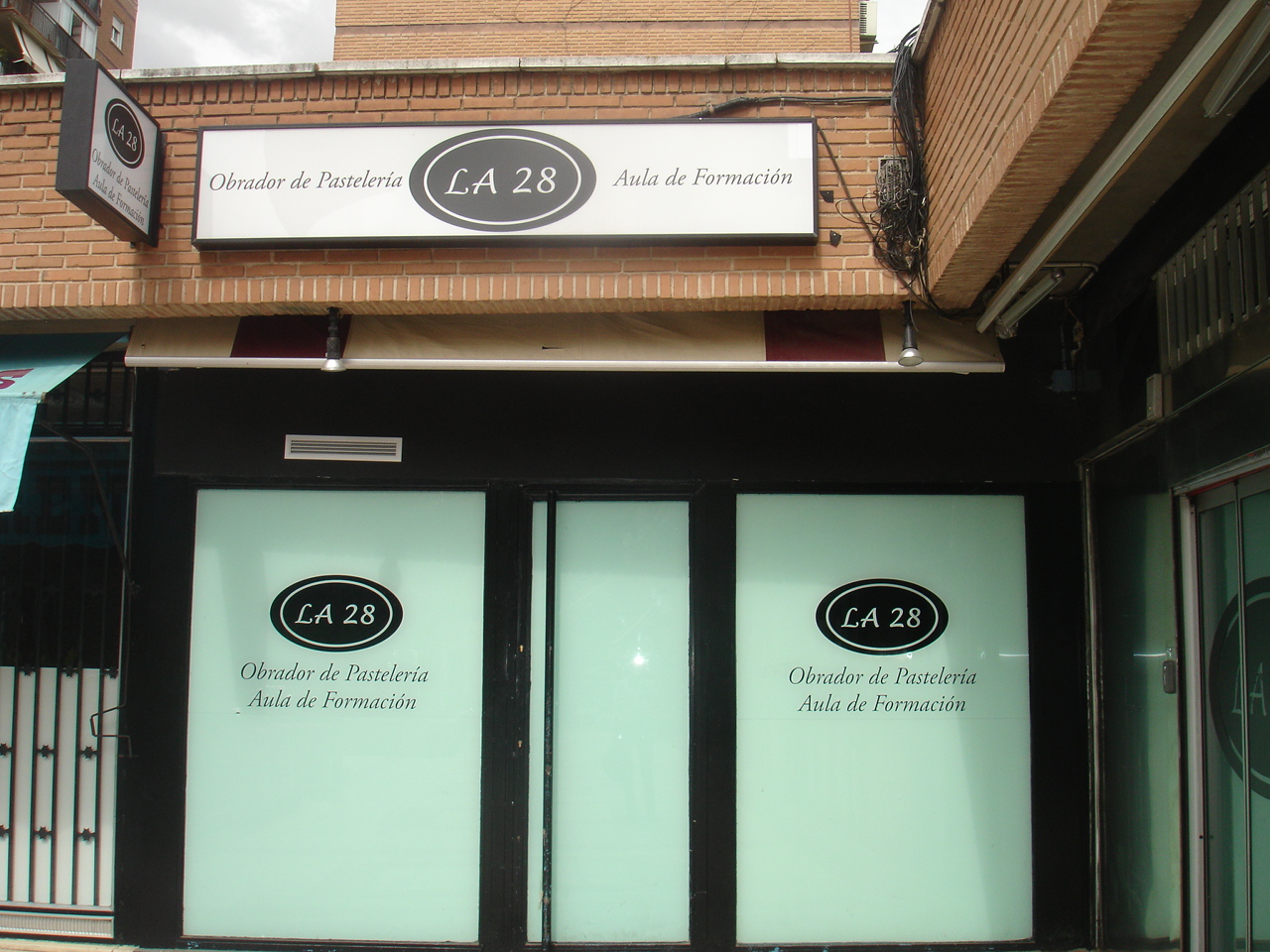 Elaboración de proyecto, dirección  y tramitación de panaderia-obrador