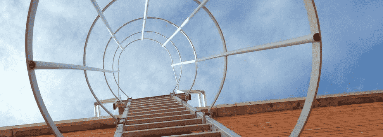 Escaleras verticales normativa