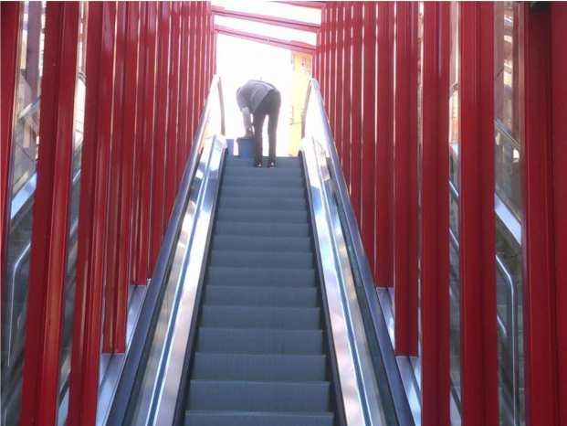 Limpieza de obra civil- escaleras mecanicas