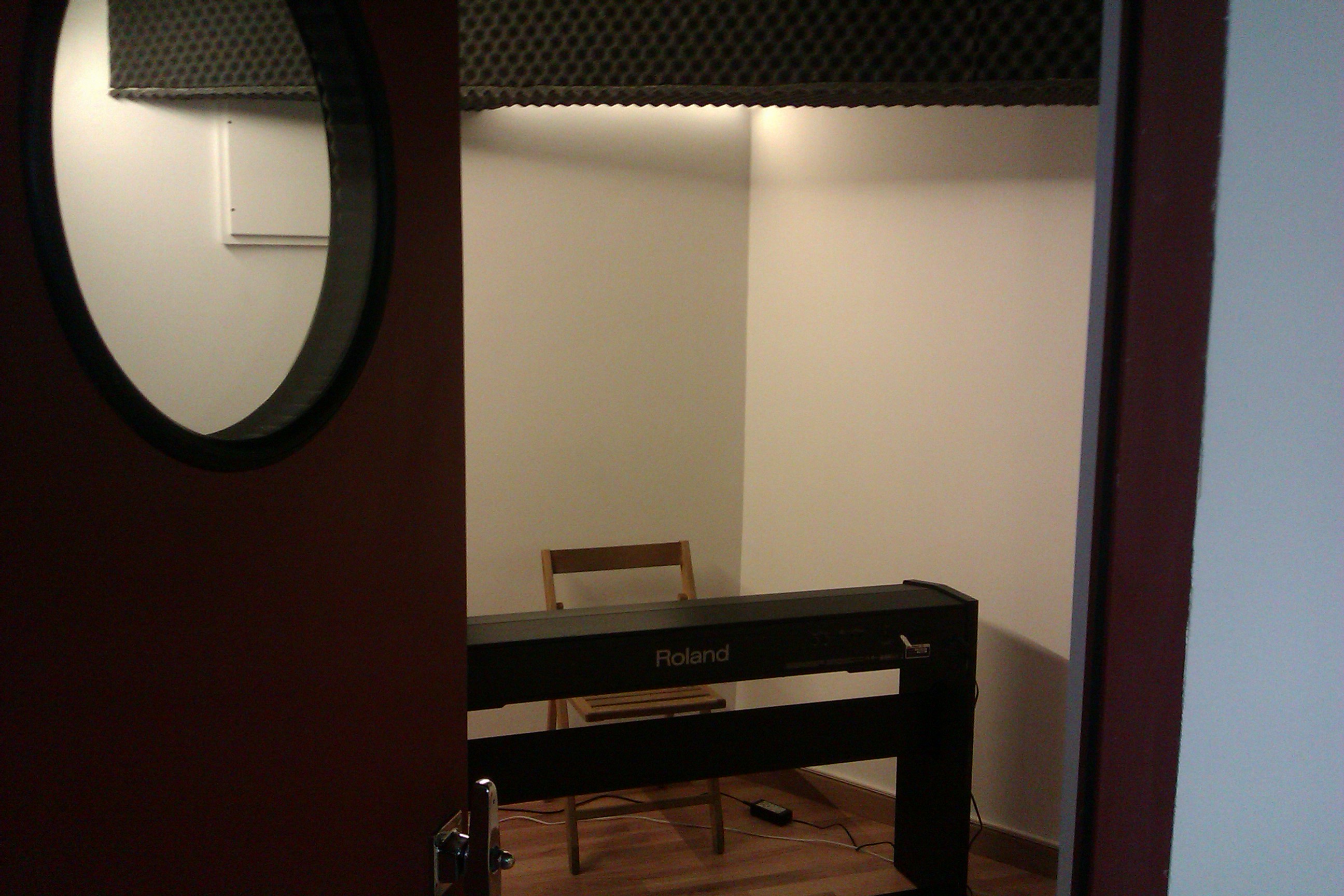 Escuela de Danza Cocó Comín. Salas para clases de canto.