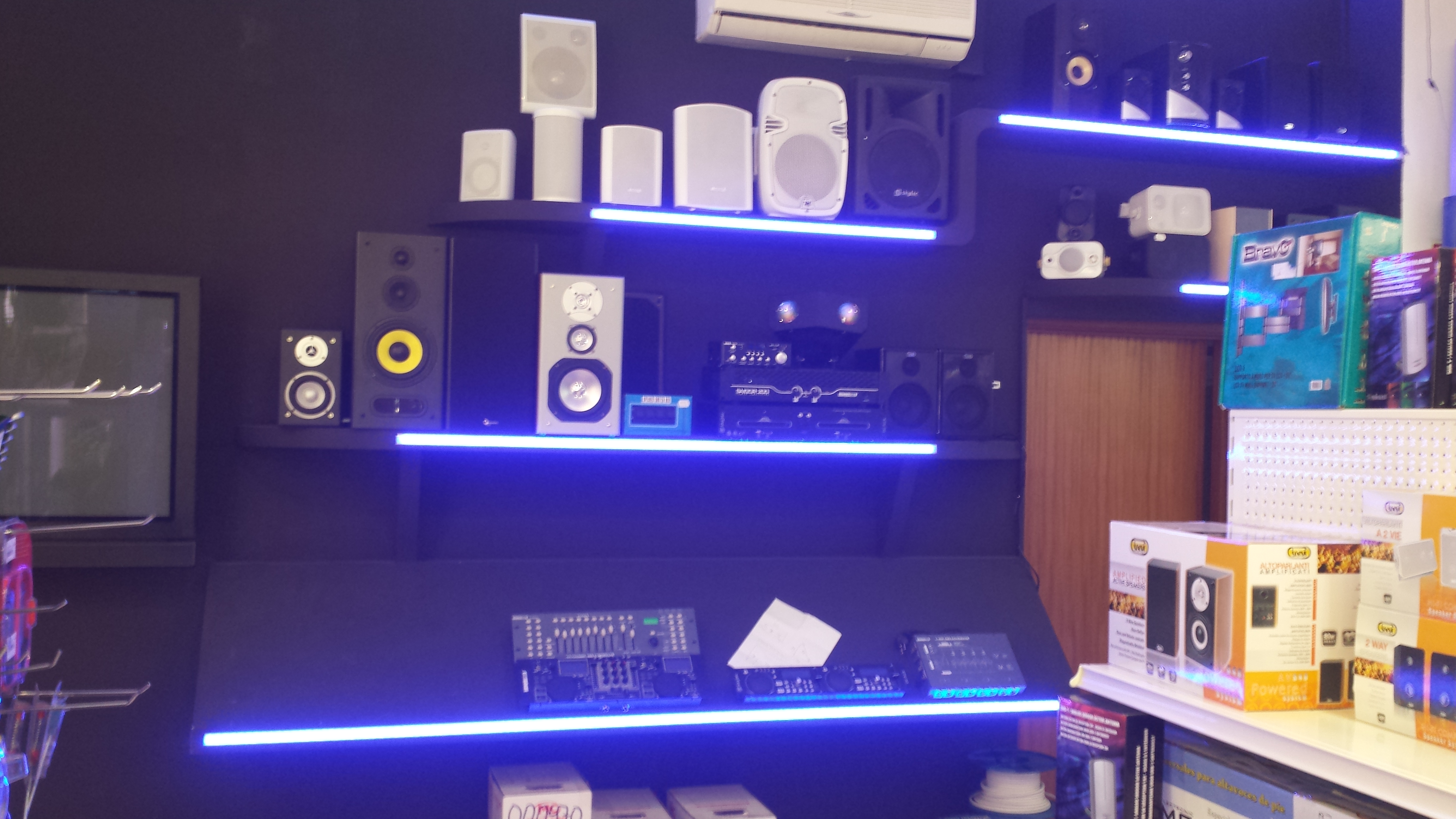 Estanterías con luz led