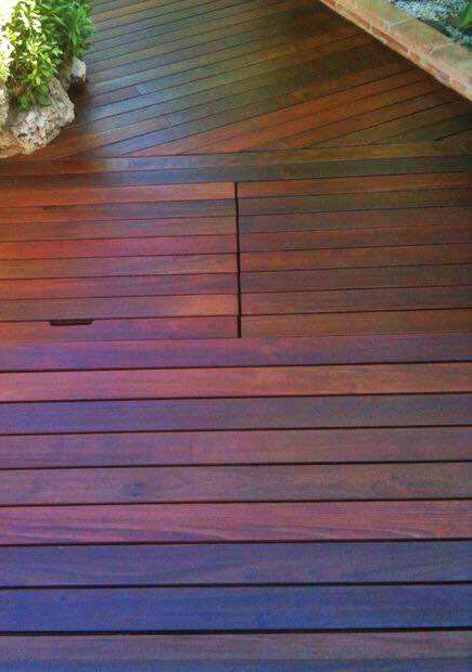 Colocación de tarima exterior