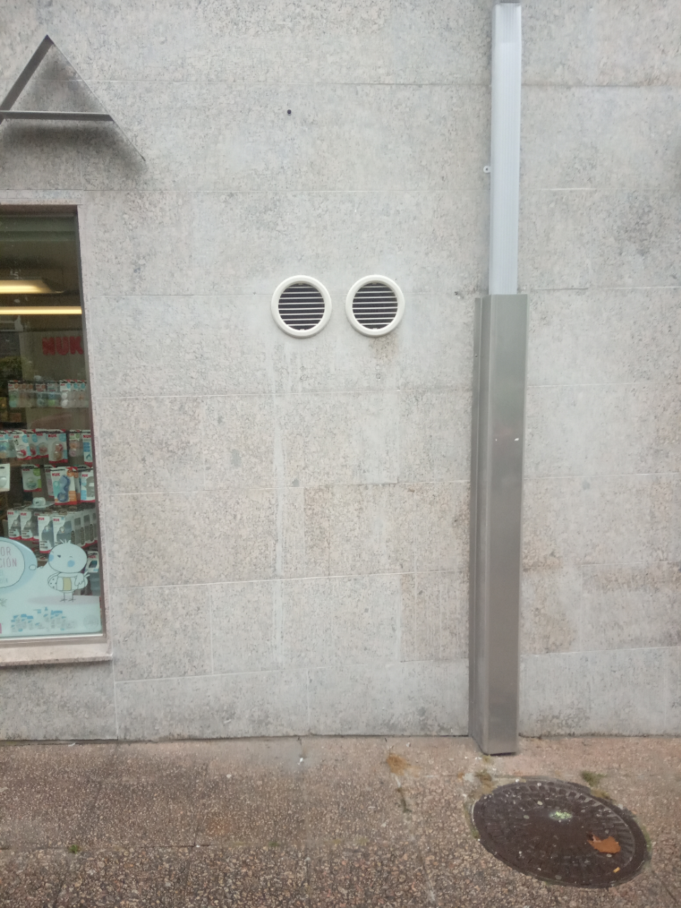 Bomba de calor sin unidad exterior para farmacia en Fontiñas