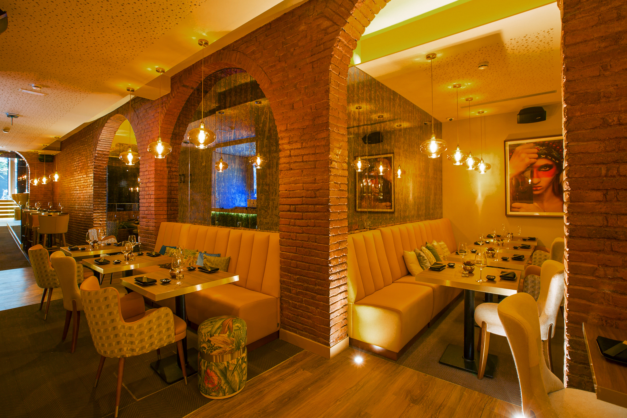 Salón de restaurante urbano