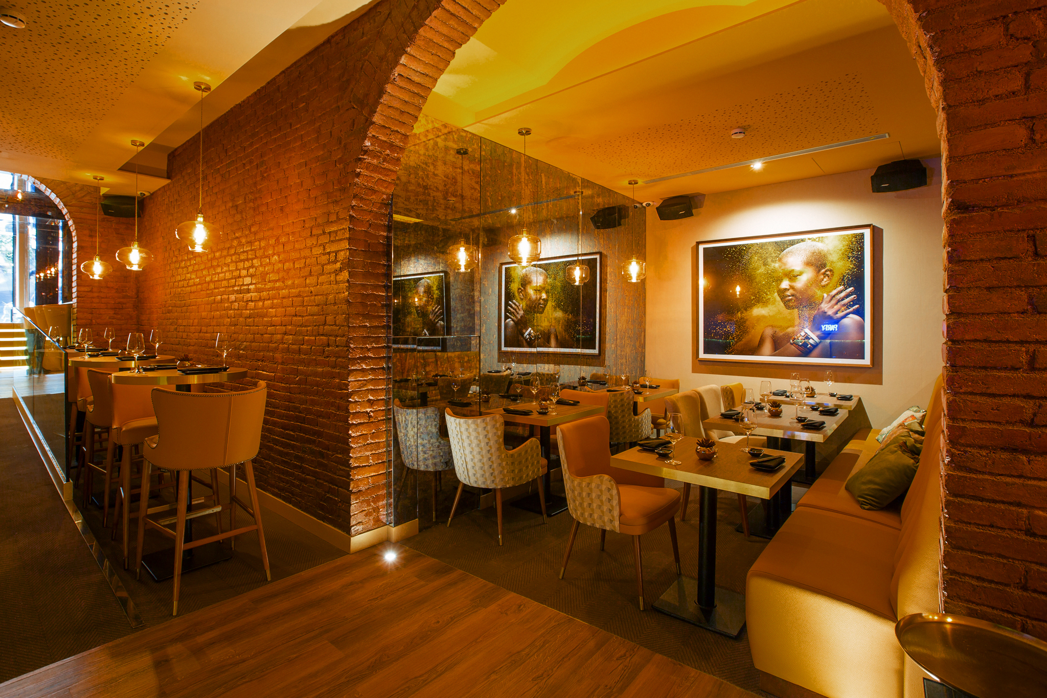 Arco de salón en restaurante