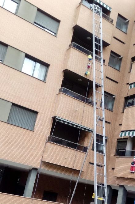 Trabajos con maquina elevadora