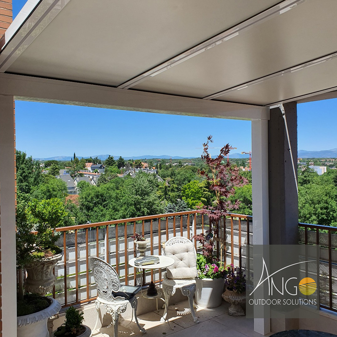 Techo fijo de panel sandwich