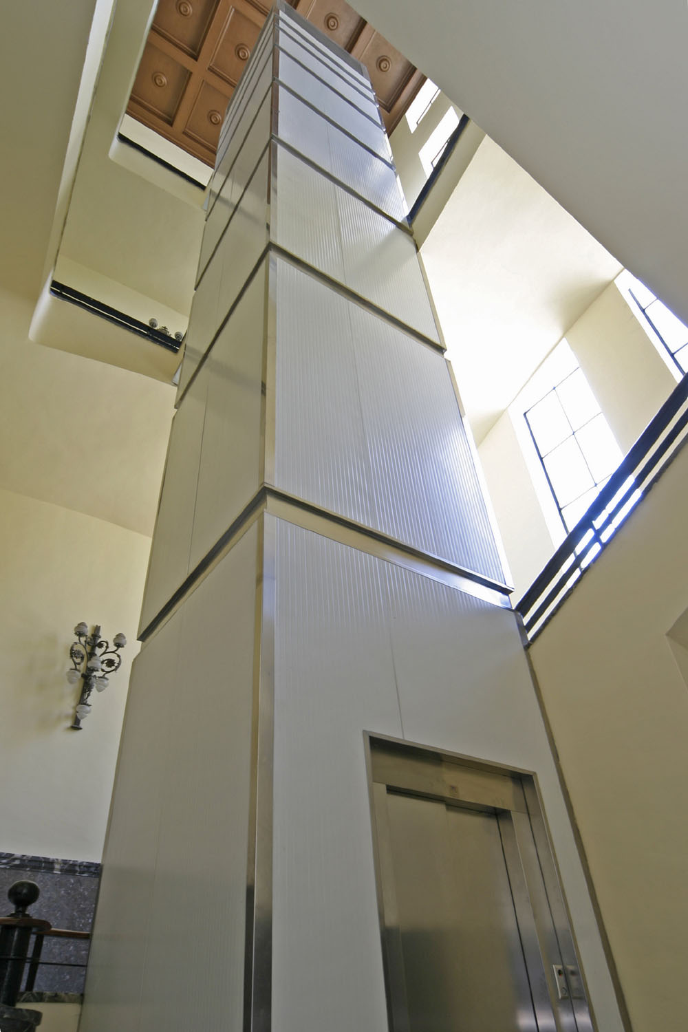 HUECO EN ESTRUCTURA DE PANEL SANWICH