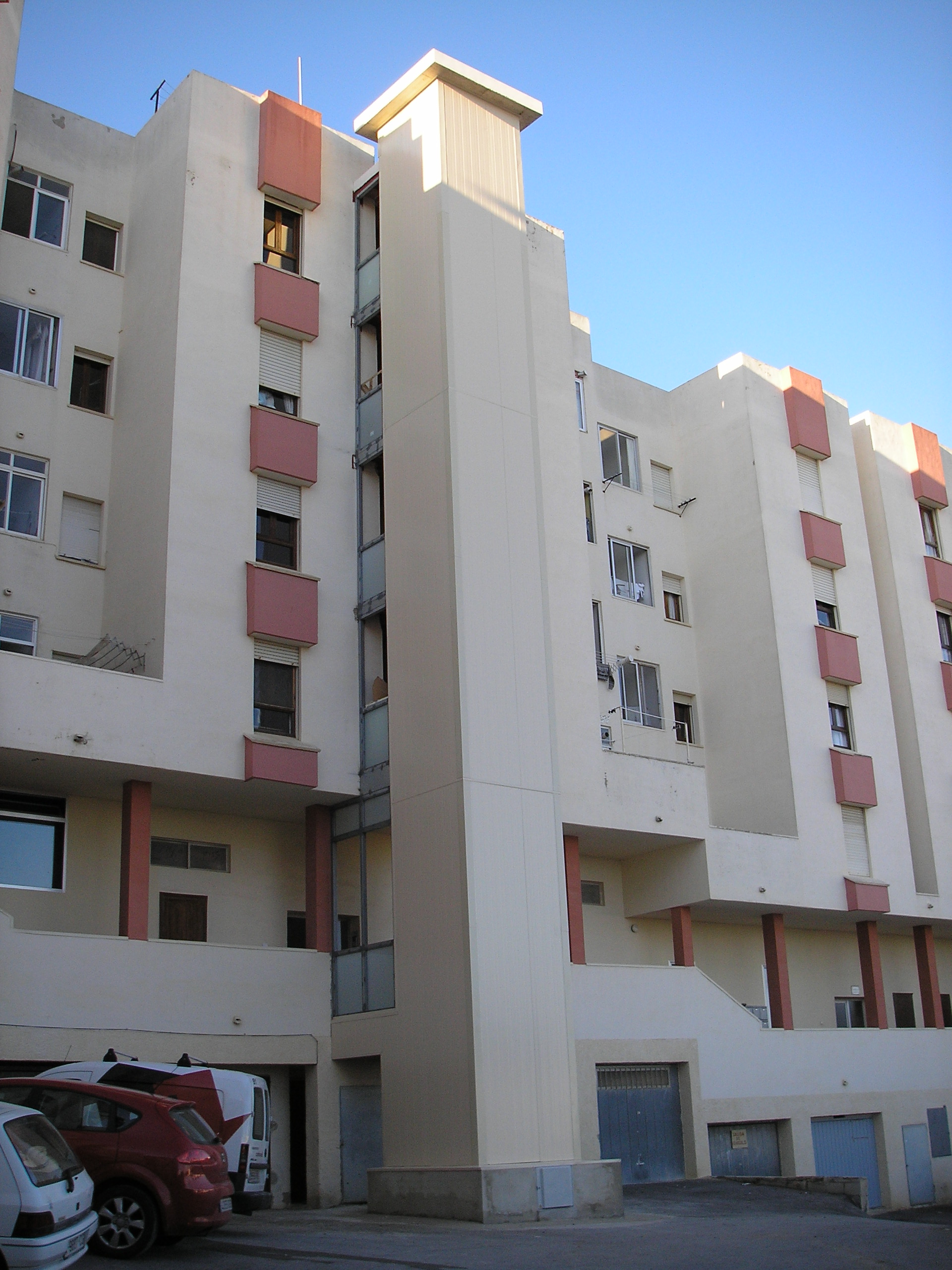 HUECO EN ESTRUCTURA DE PANEL SANWICH