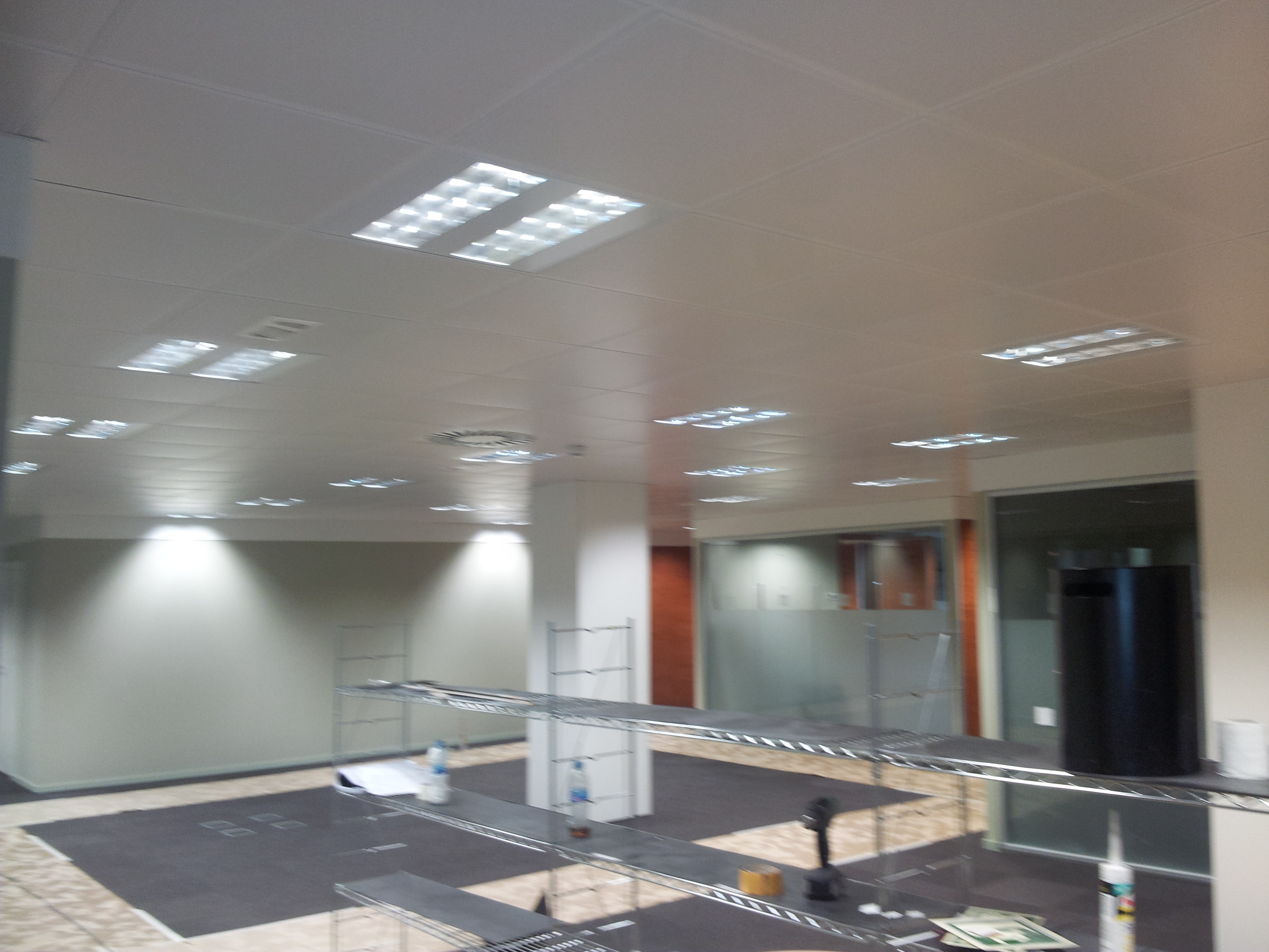 Iluminacion desapachos Urias Menendez