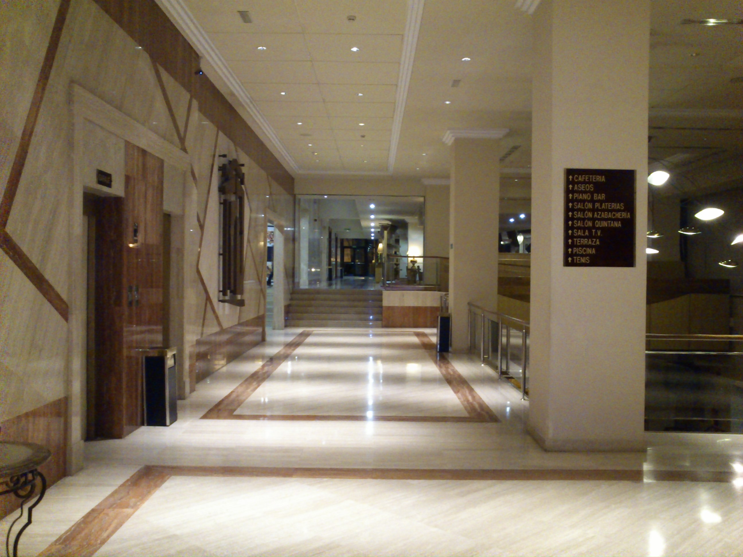 ILUMINACION LED EN HOTEL EN SANTIAGO