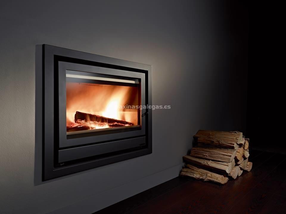 Inserte de leña con agua