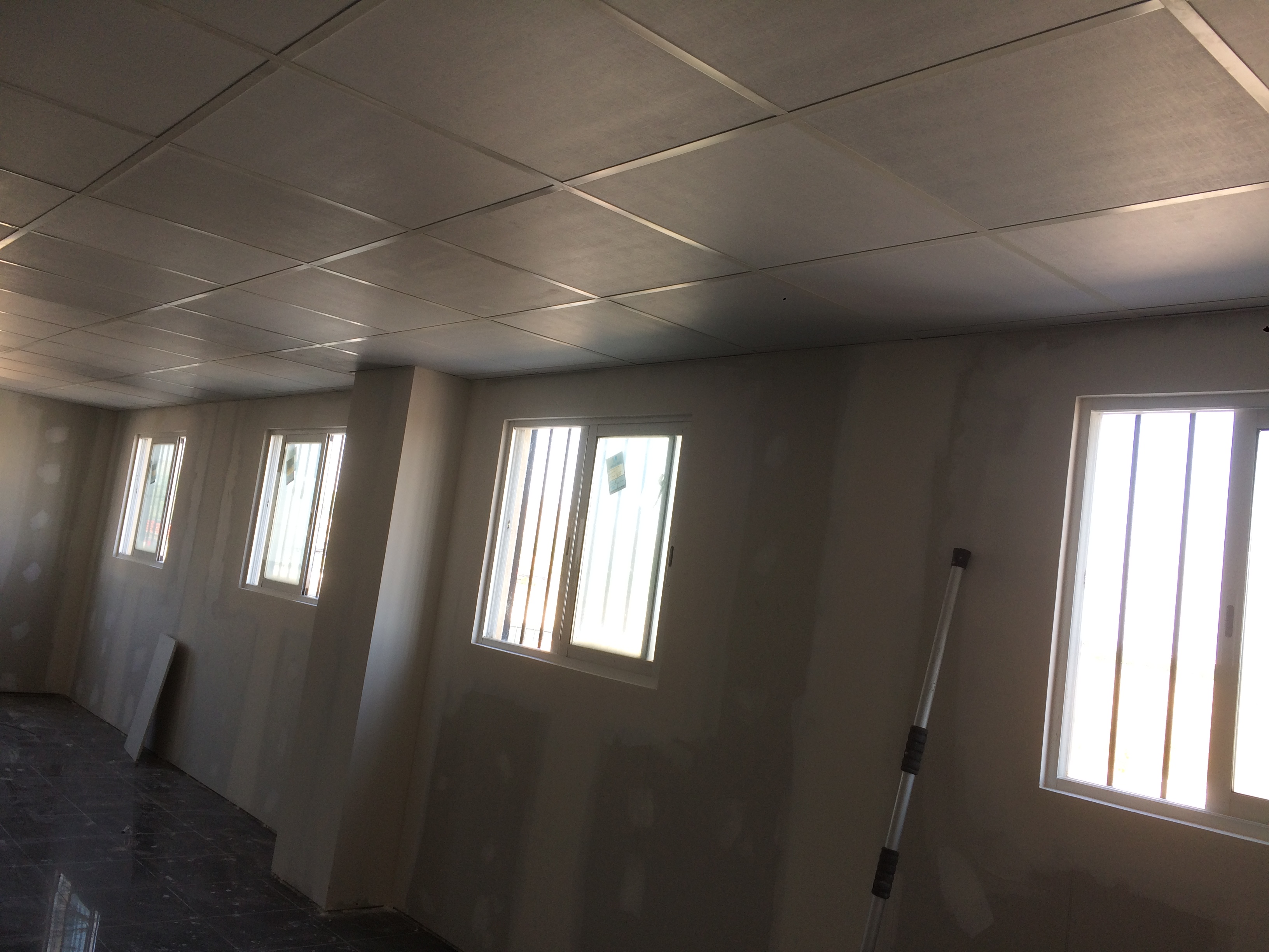 Techo desmontable y trasdosado en pladur