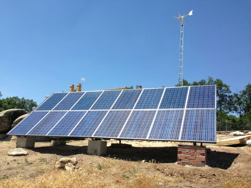 casa de campo aislada de la red eléctrica