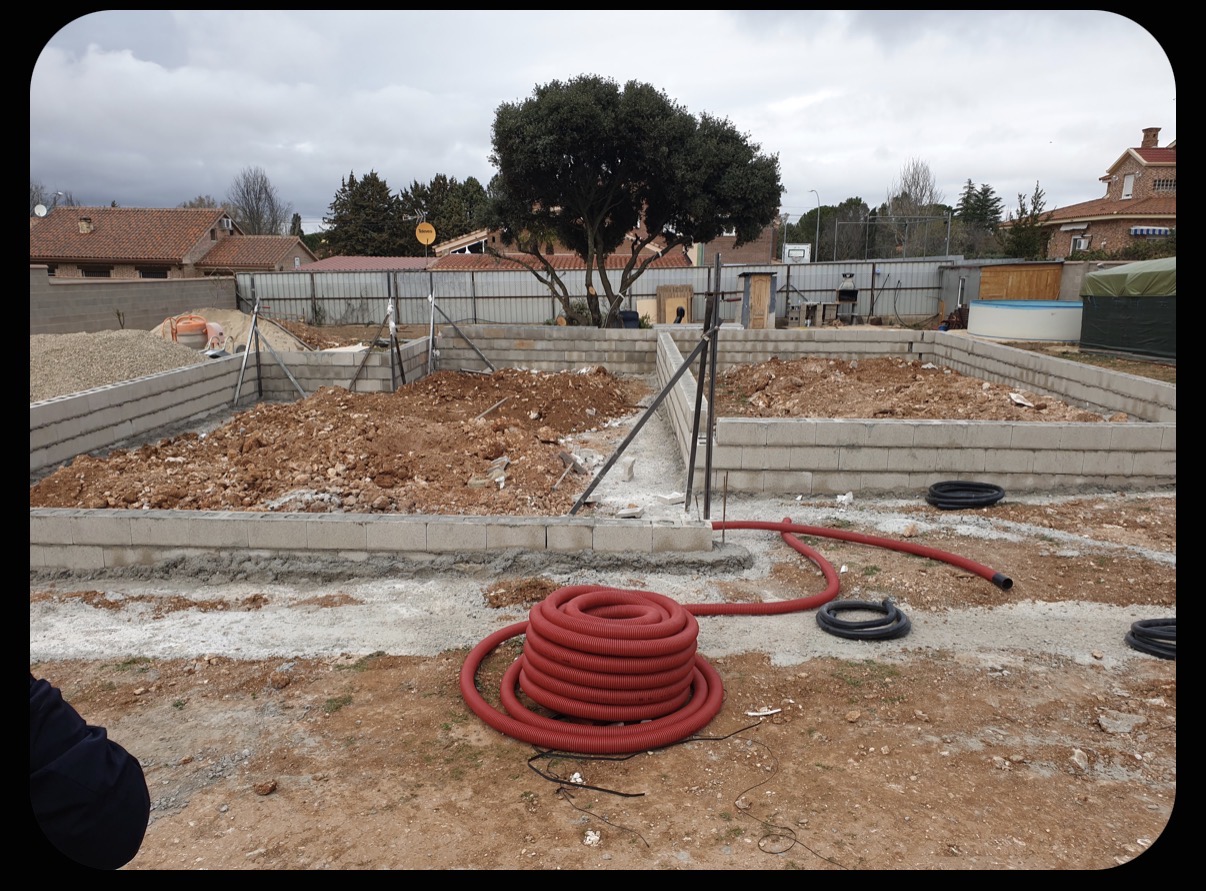 Comenzado el levantamiento de una casa