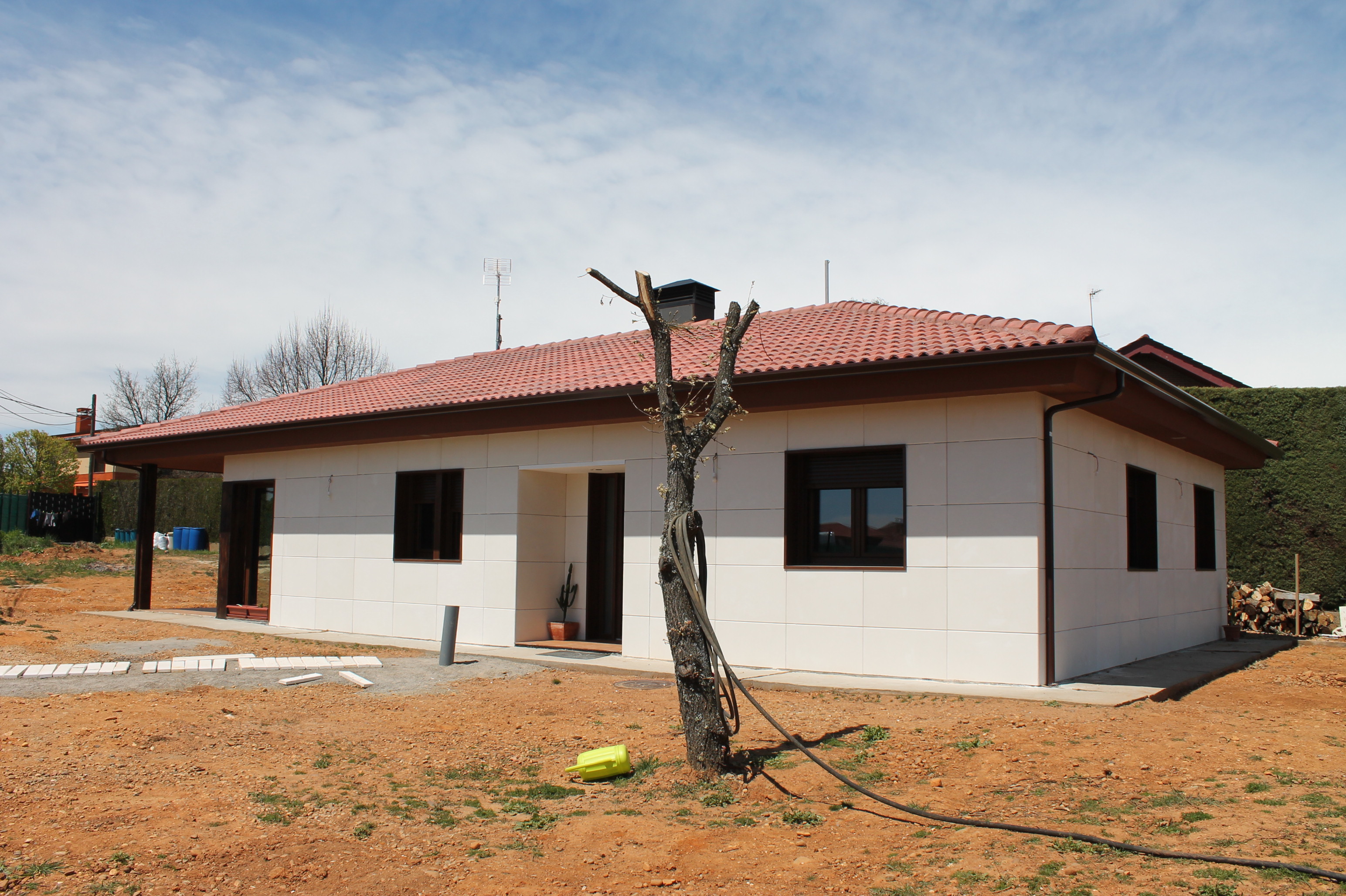 VIVIENDA UNIFAMILIAR MODELO "RAQUEL " 150 M2