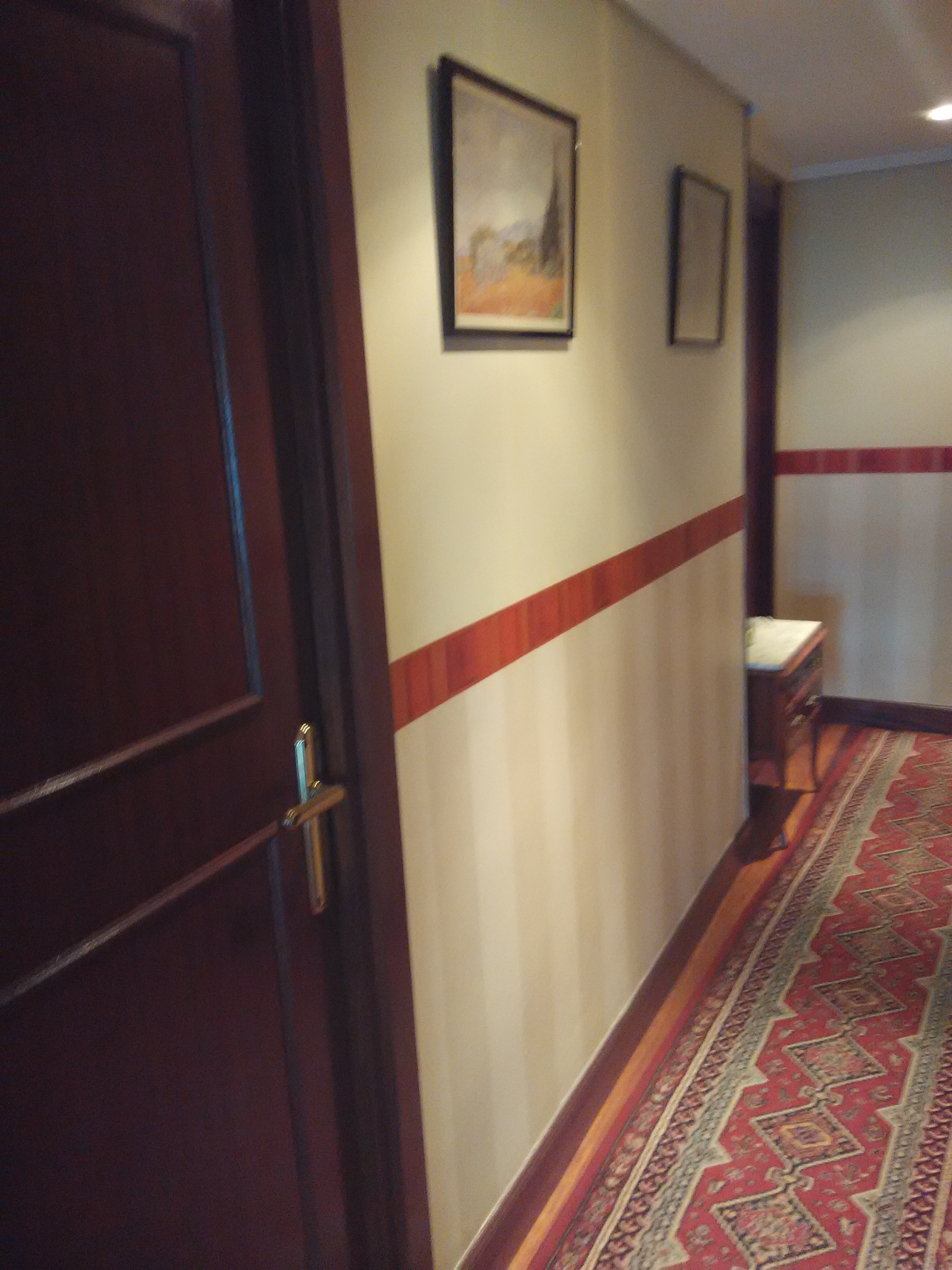 papel en zócalo con fenefa