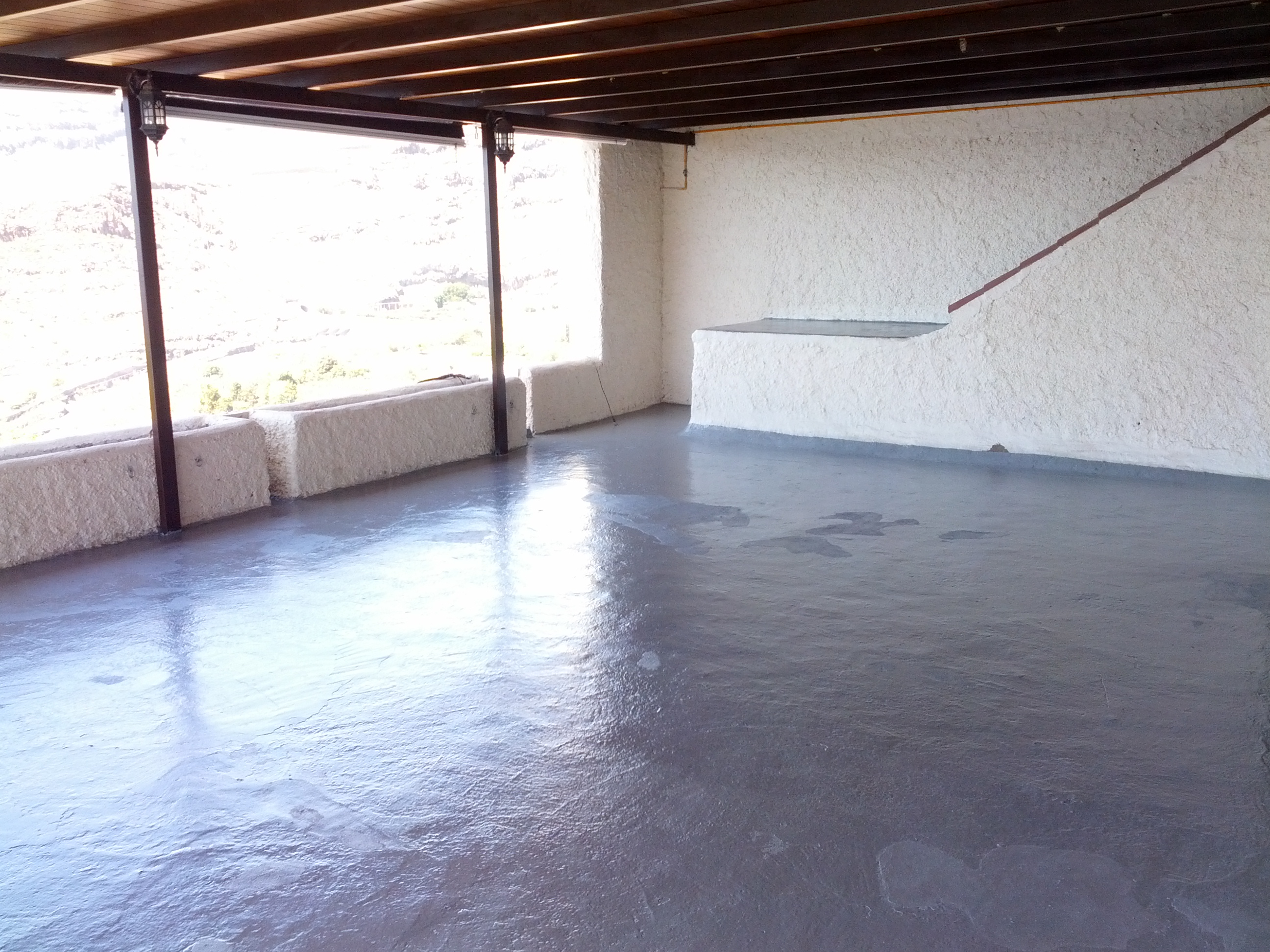 Pintura epoxi, base alifática, Terraza Restaurante