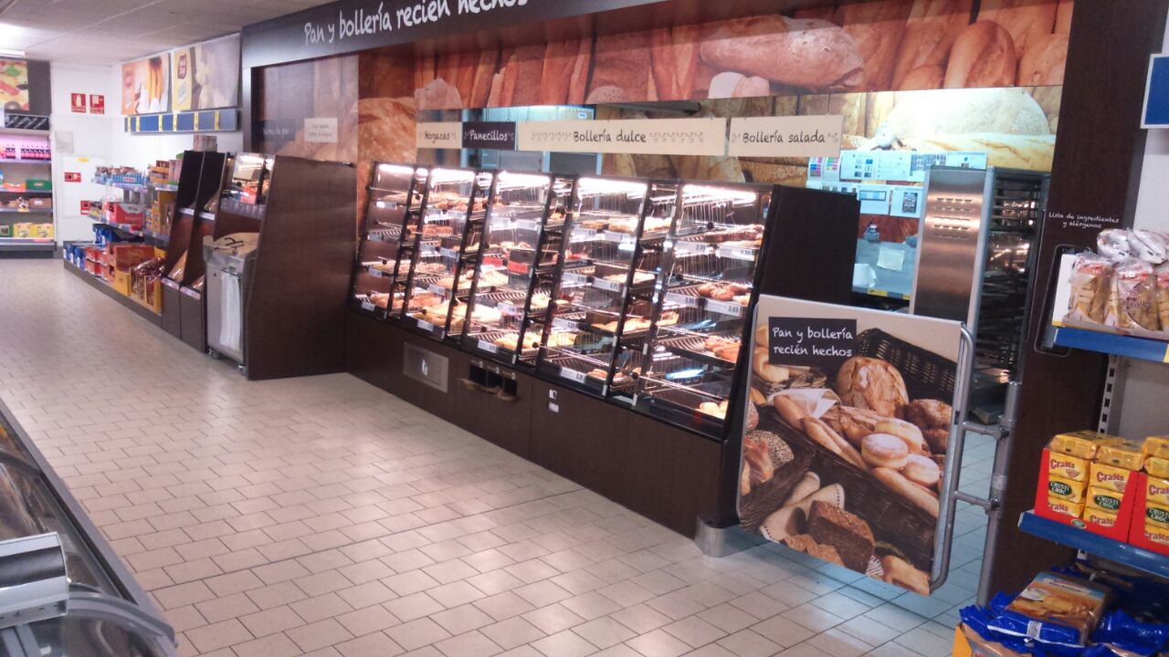 MONTAJE DE MOBILIARIO Y ACCESORIOS