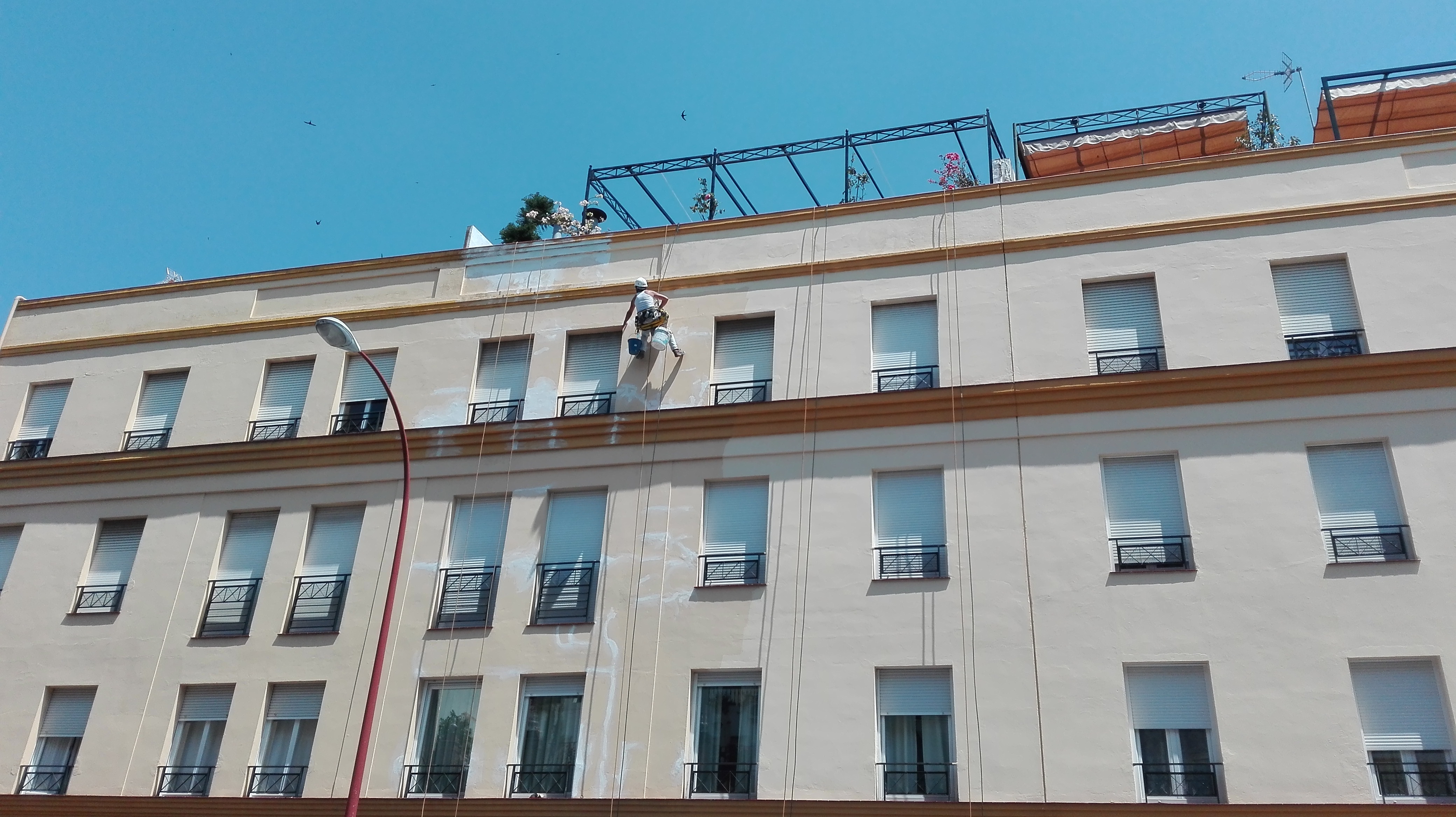 Reparación y pintado fachadas