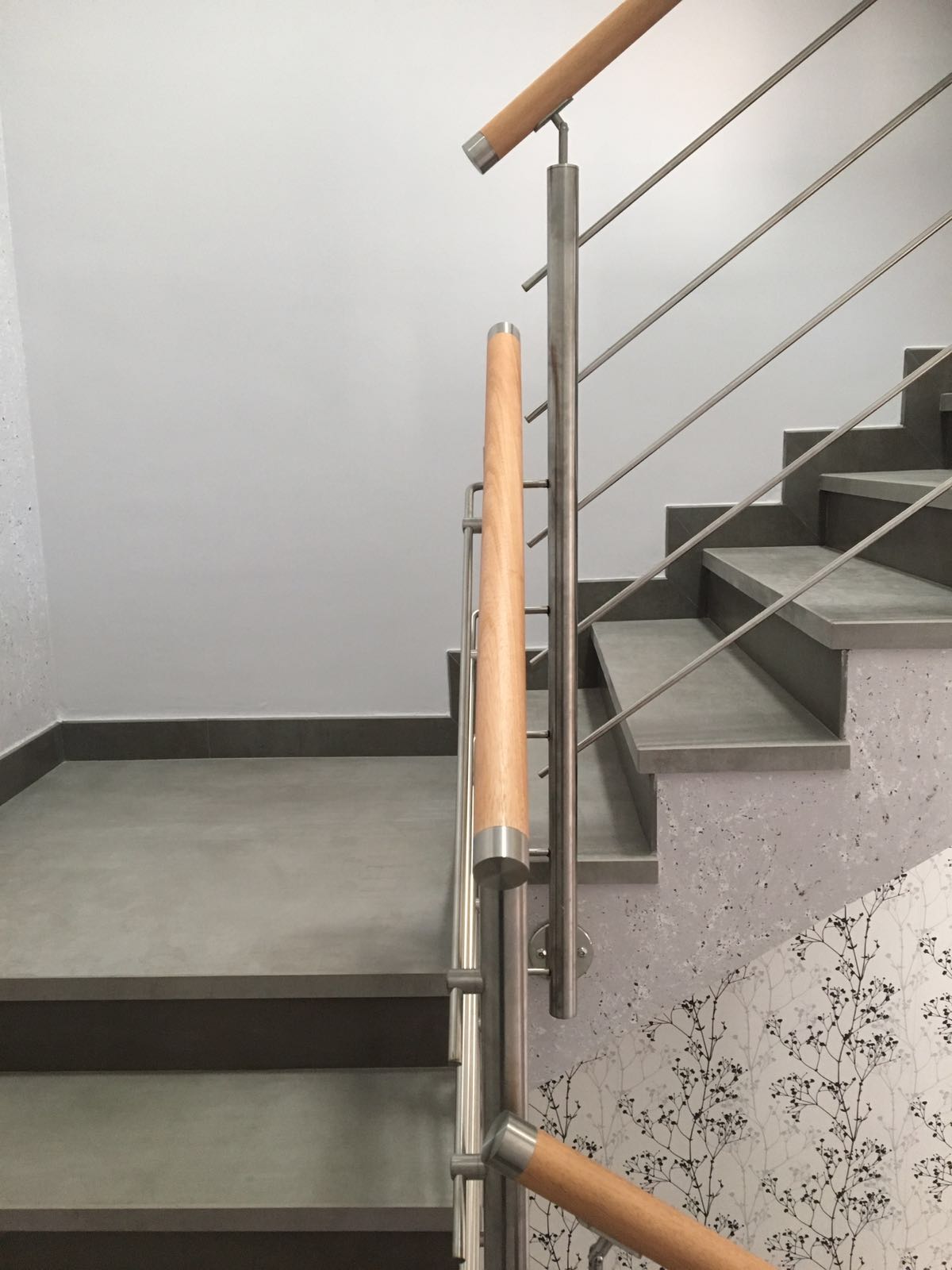 BARANDILLA ACERO INOXIDABLE Y MADERA