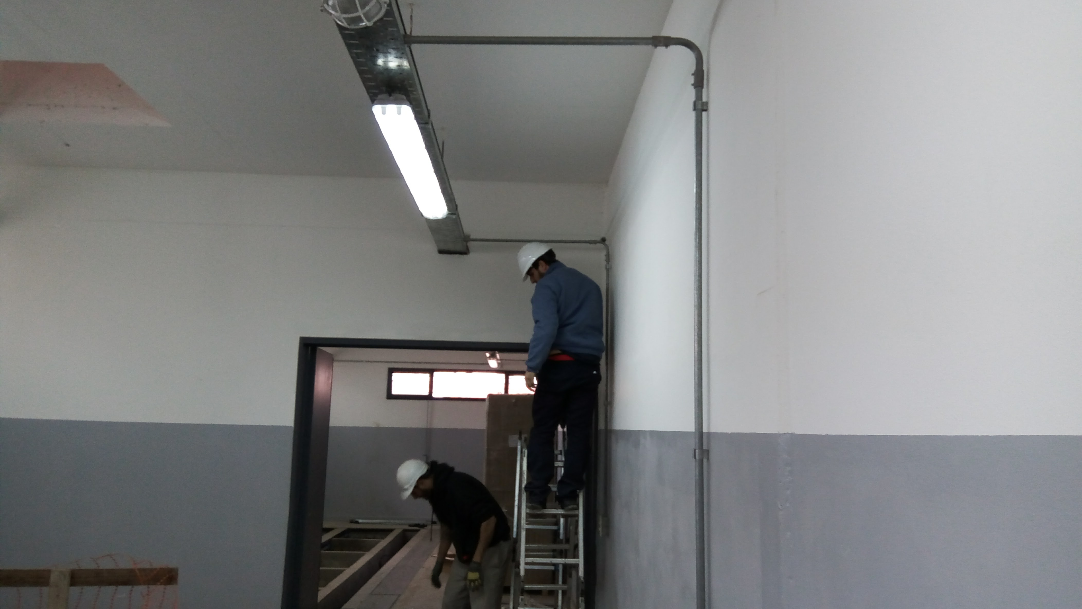 Instalación Bandeja y Cableado