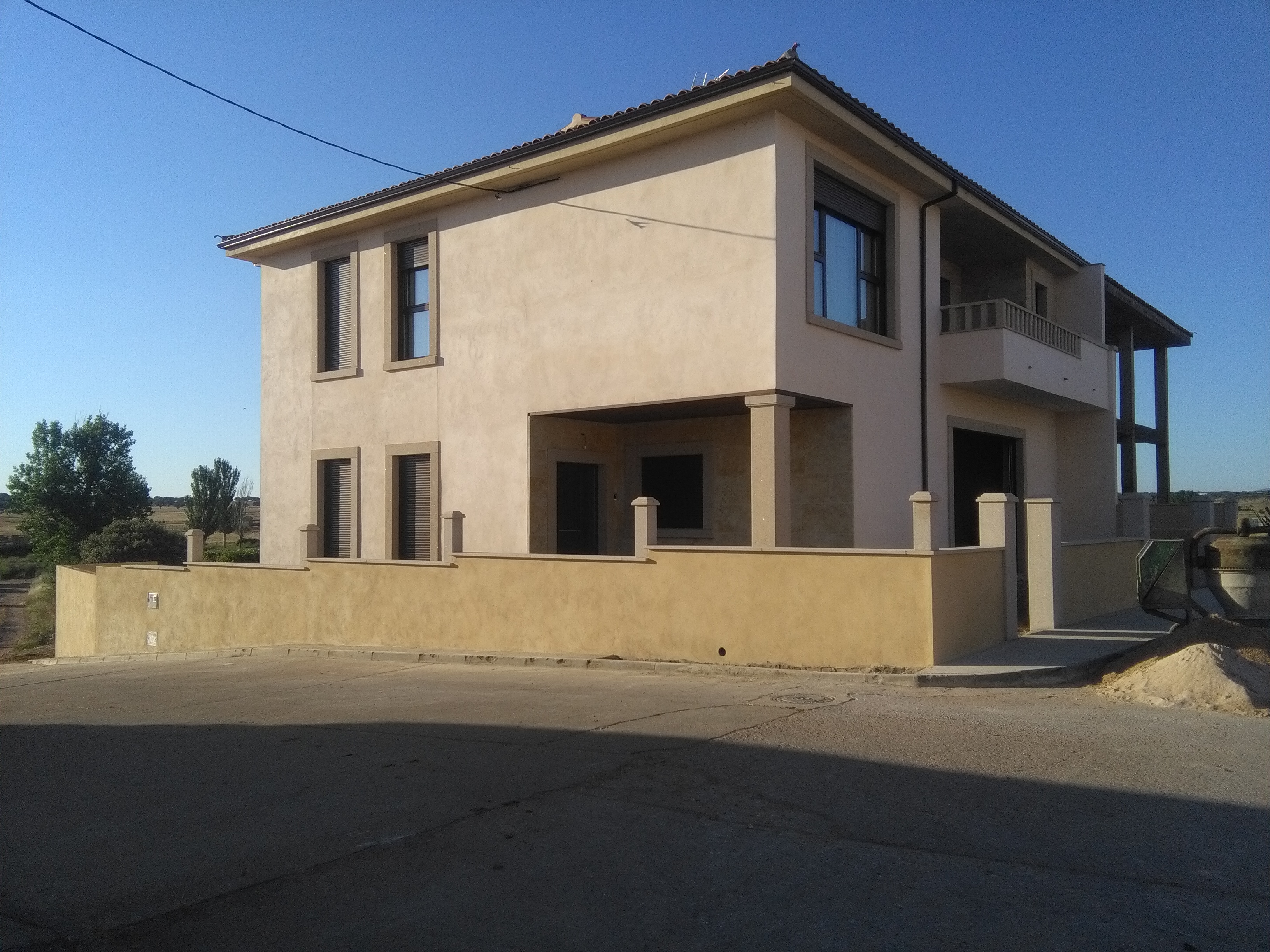 VIVIENDA UNIFAMILIAR