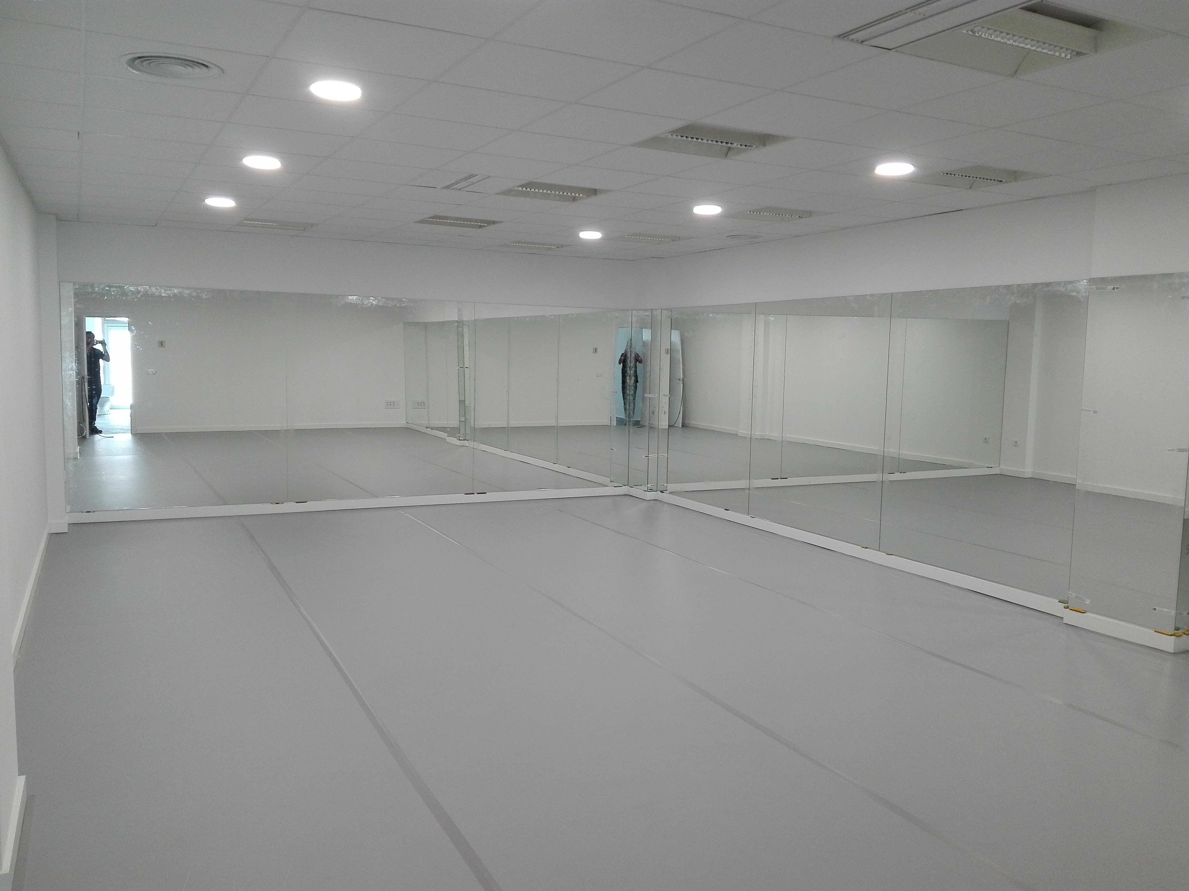 Sala principal Danza con vidrios