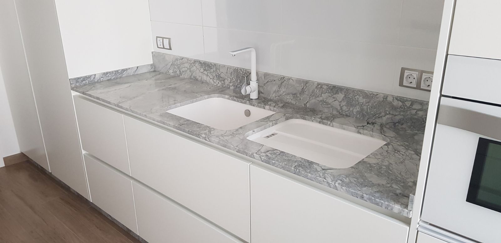 ENCIMERA COCINA GRANITO NATURAMIA PORTOBELLO