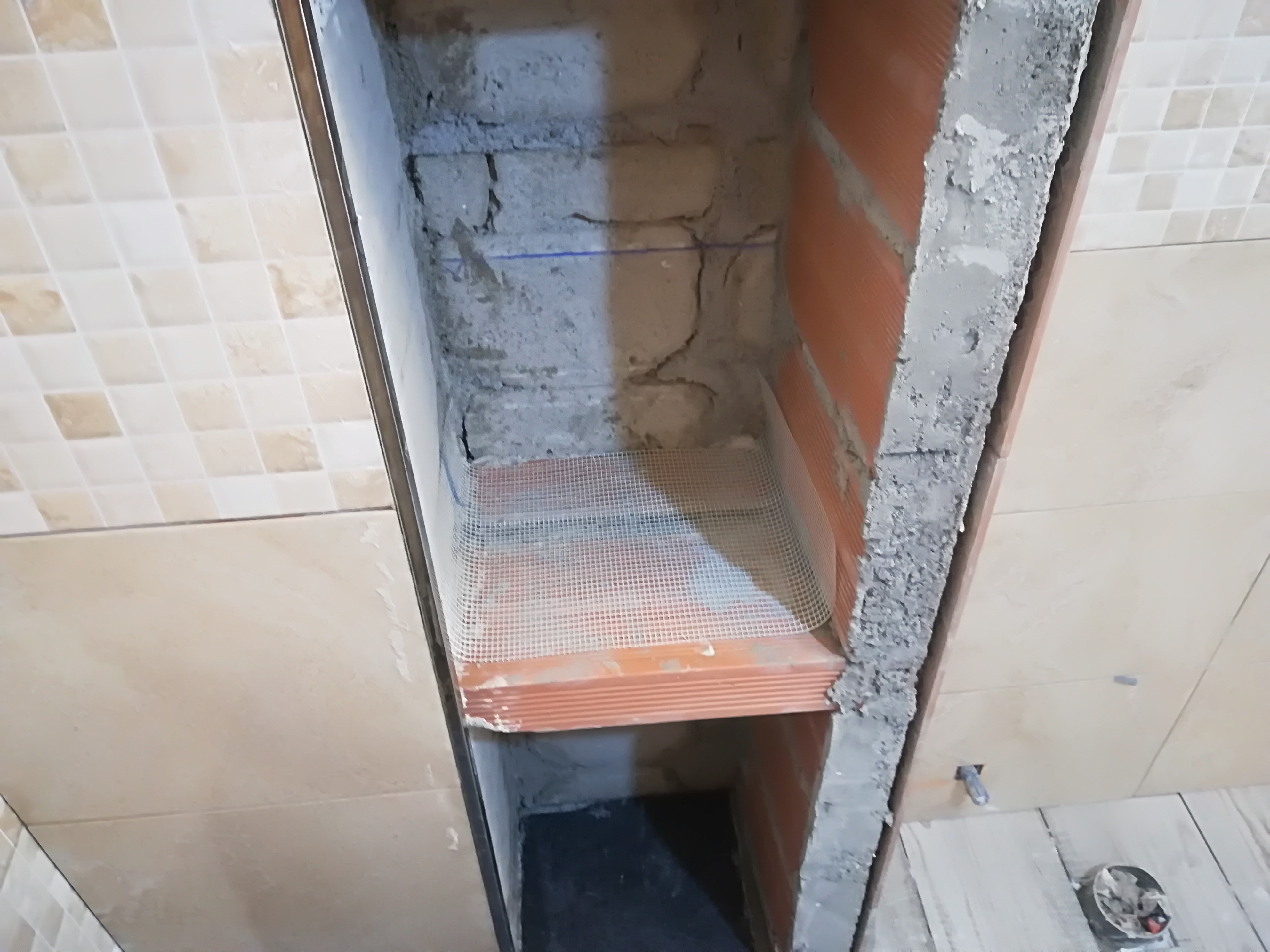 Reforma cuarto de baño con plato ducha de obra