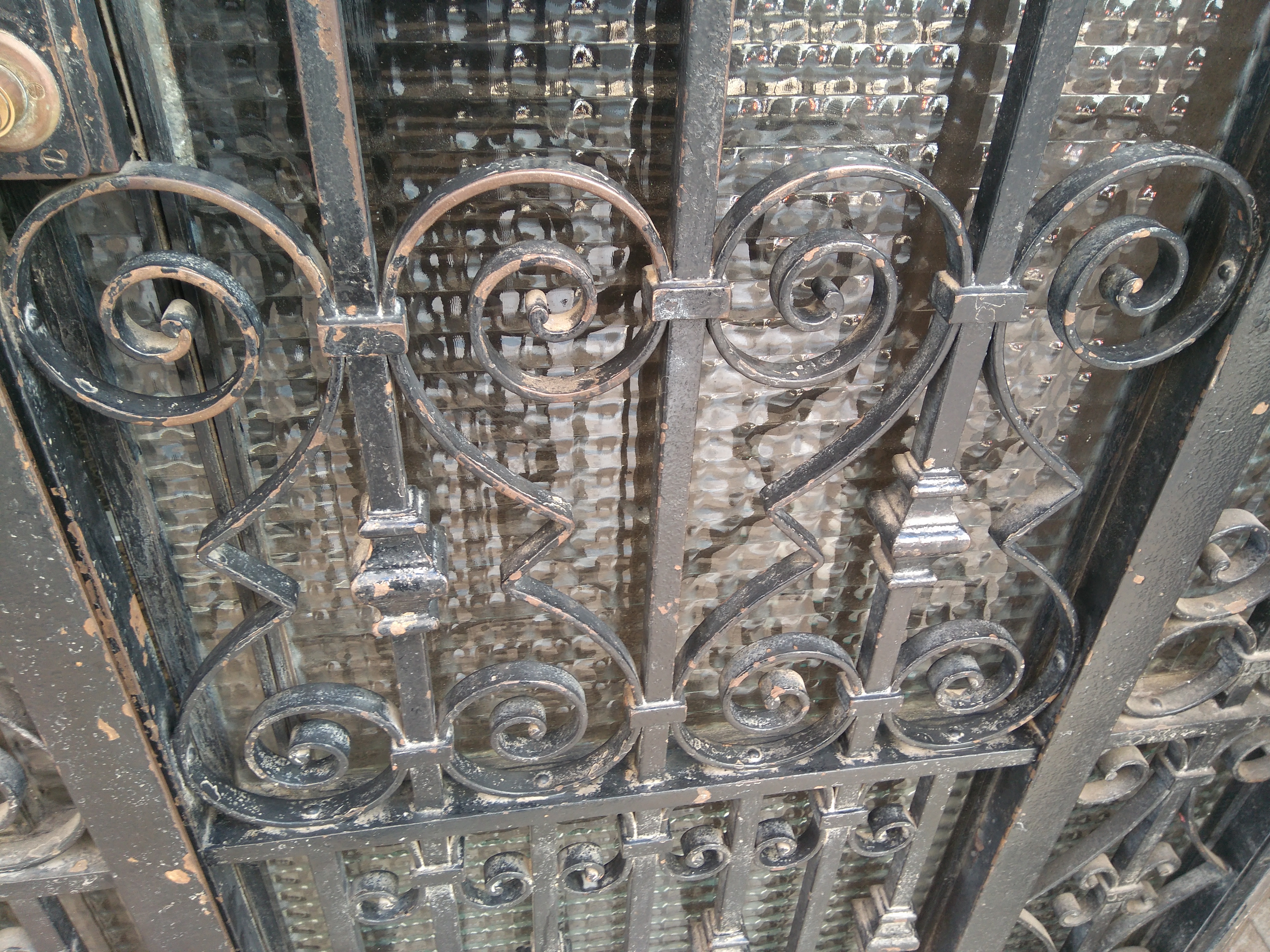 Puerta comunidad después