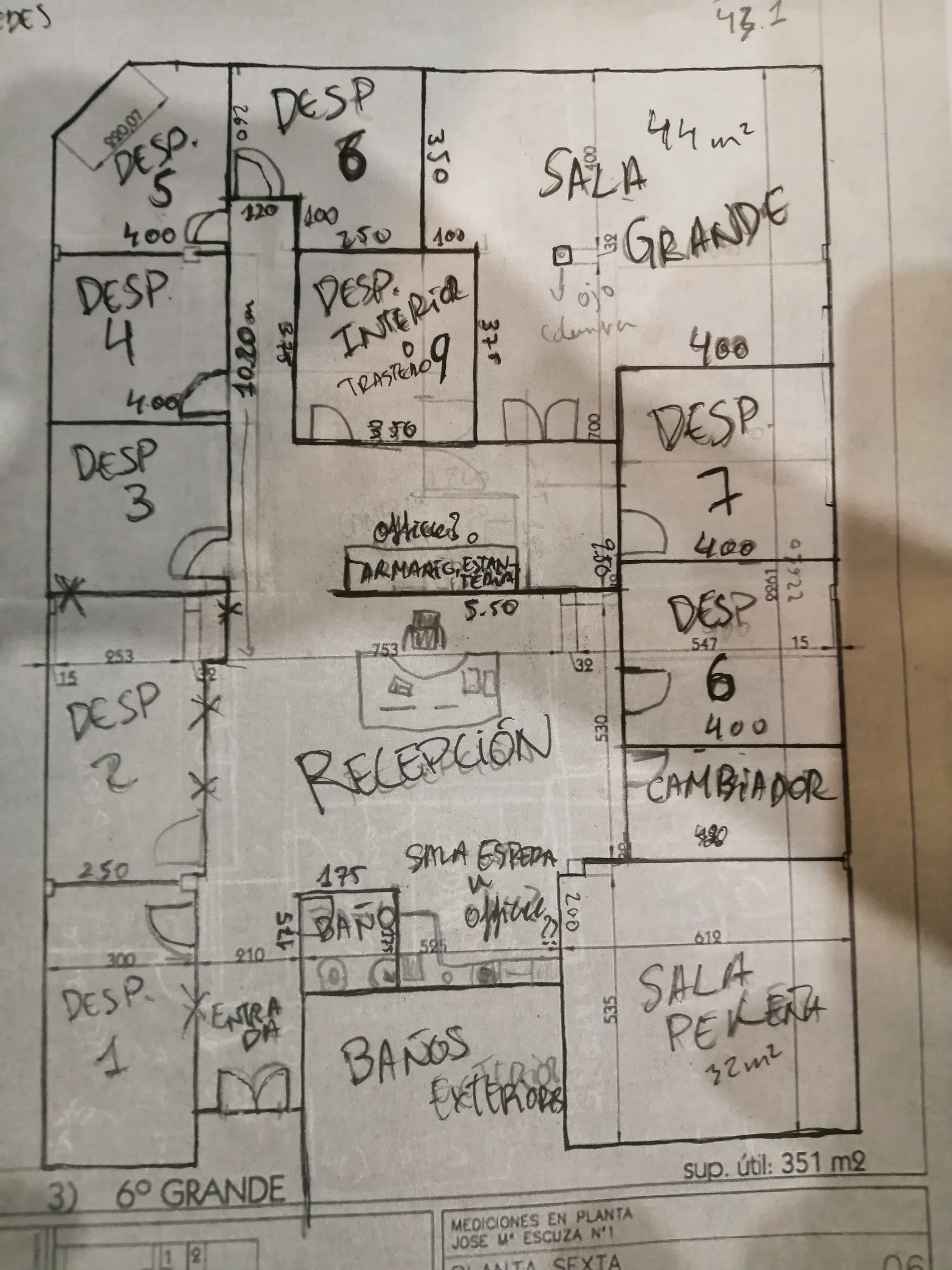 Croquis redistribuciòn local oficinas.
