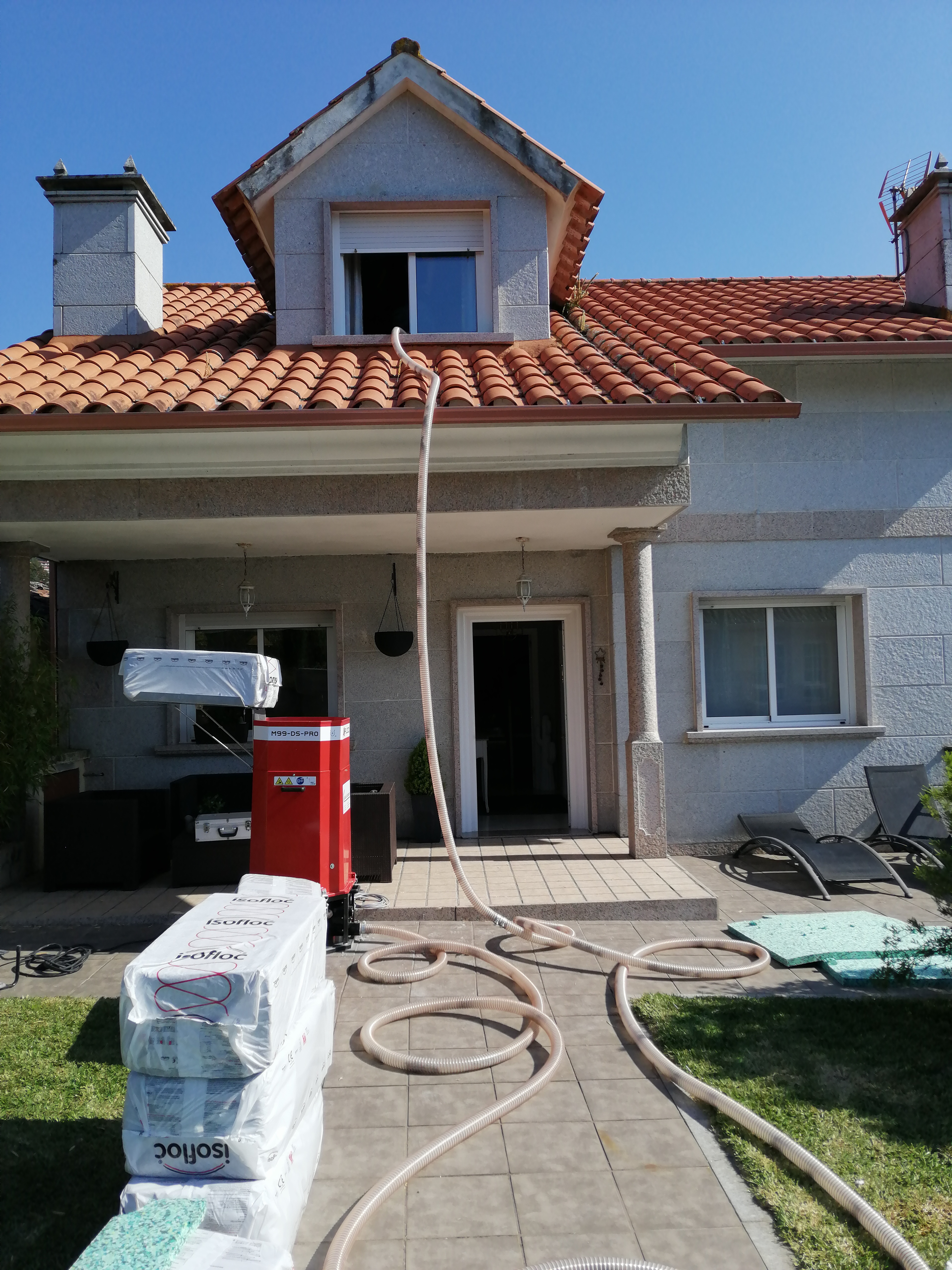 INSUFLADO DE CELULOSA EN FALSO TECHO