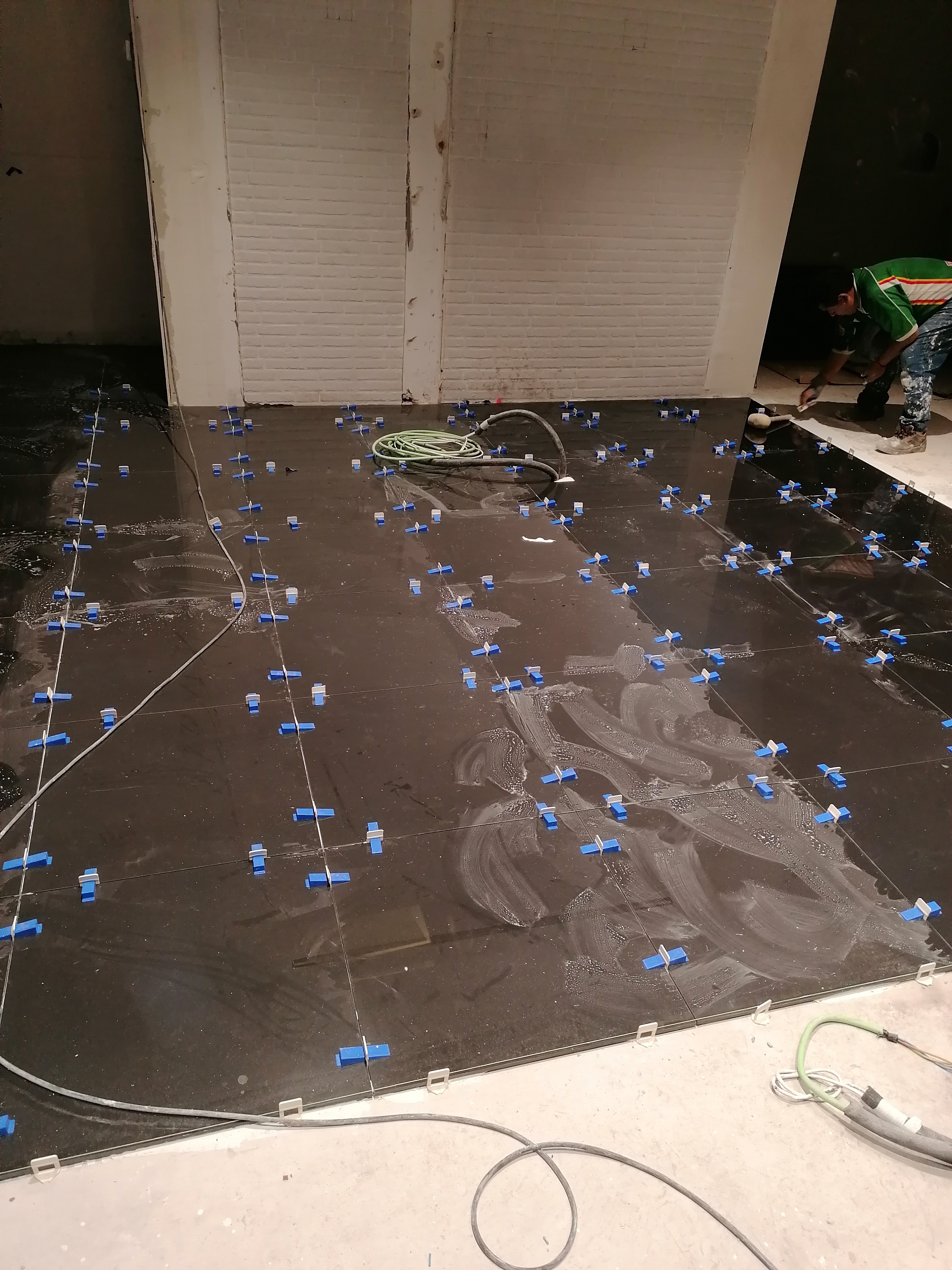 Colocación pavimento 60x60