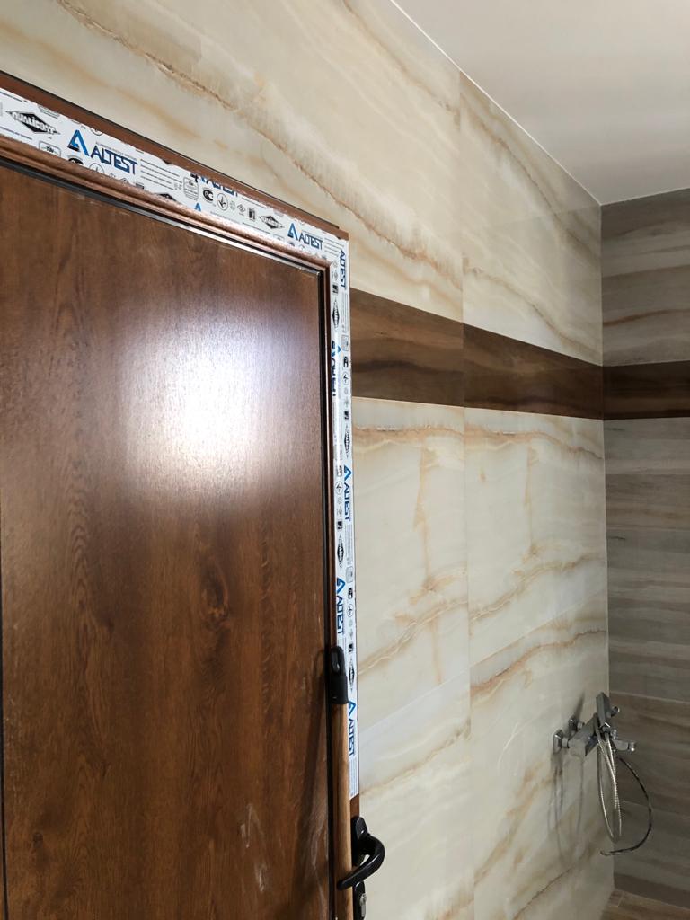 Puerta aluminio imitación madera Roble dorrado