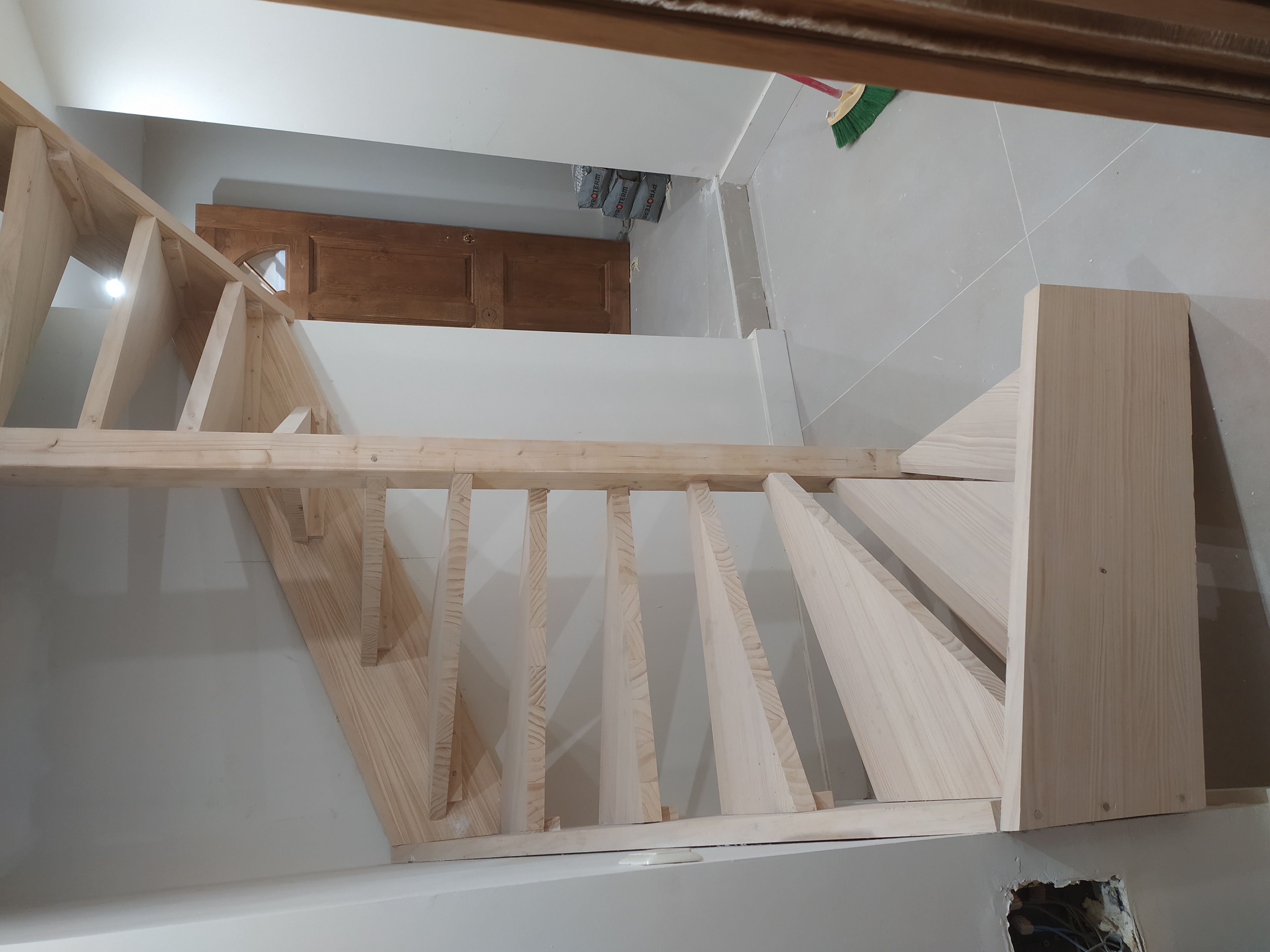 Fabricación de escalera tipo caracol